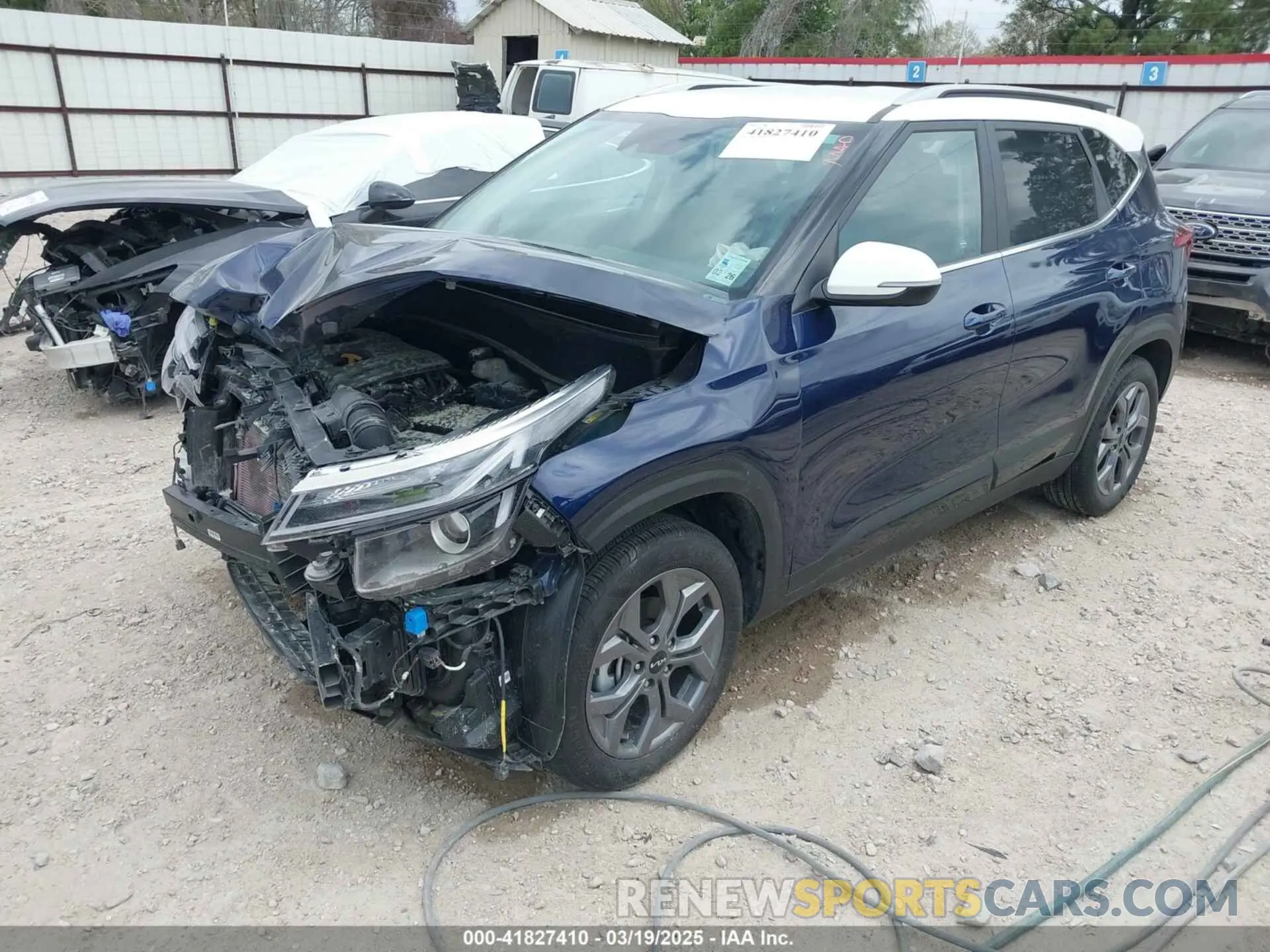 2 Photograph of a damaged car KNDEU2AA4R7588115 KIA SELTOS 2024