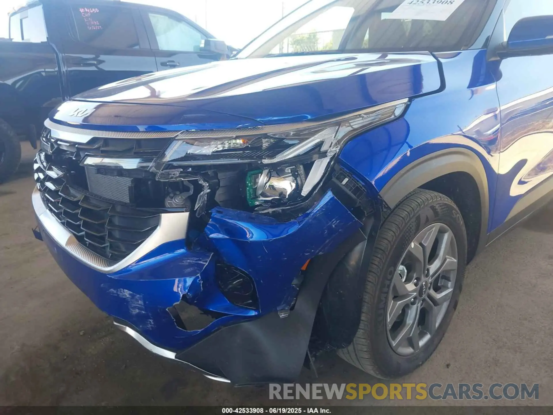6 Photograph of a damaged car KNDEU2AA5R7666174 KIA SELTOS 2024