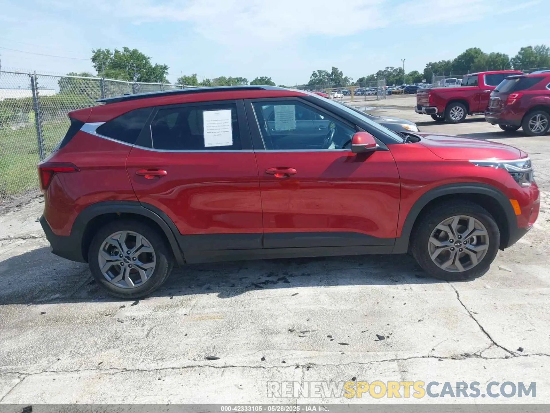 13 Photograph of a damaged car KNDEU2AA6R7498593 KIA SELTOS 2024