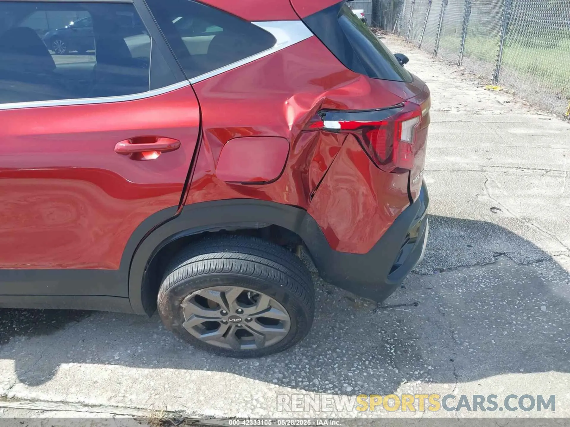6 Photograph of a damaged car KNDEU2AA6R7498593 KIA SELTOS 2024