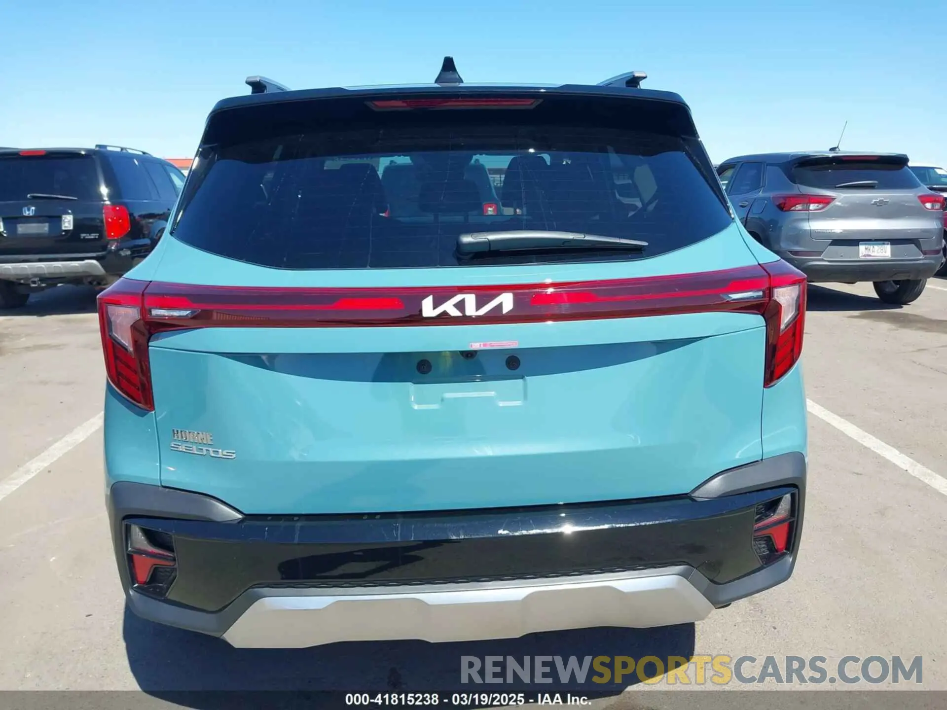 16 Photograph of a damaged car KNDEU2AA6R7564415 KIA SELTOS 2024