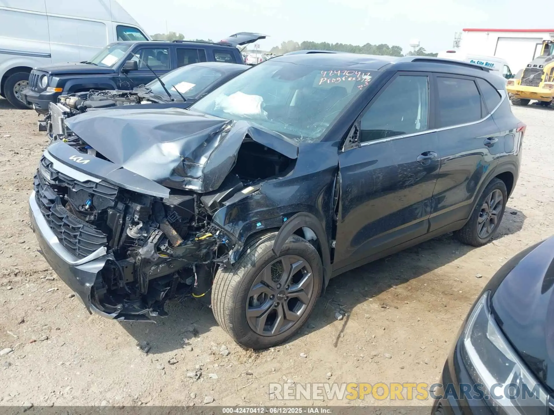 2 Photograph of a damaged car KNDEU2AA6R7576676 KIA SELTOS 2024