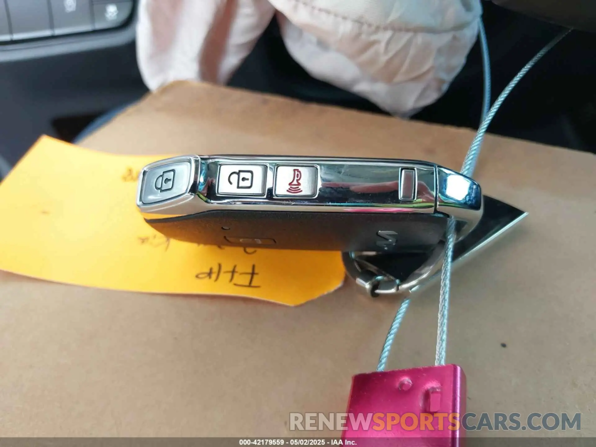 11 Photograph of a damaged car KNDEU2AA6R7640098 KIA SELTOS 2024