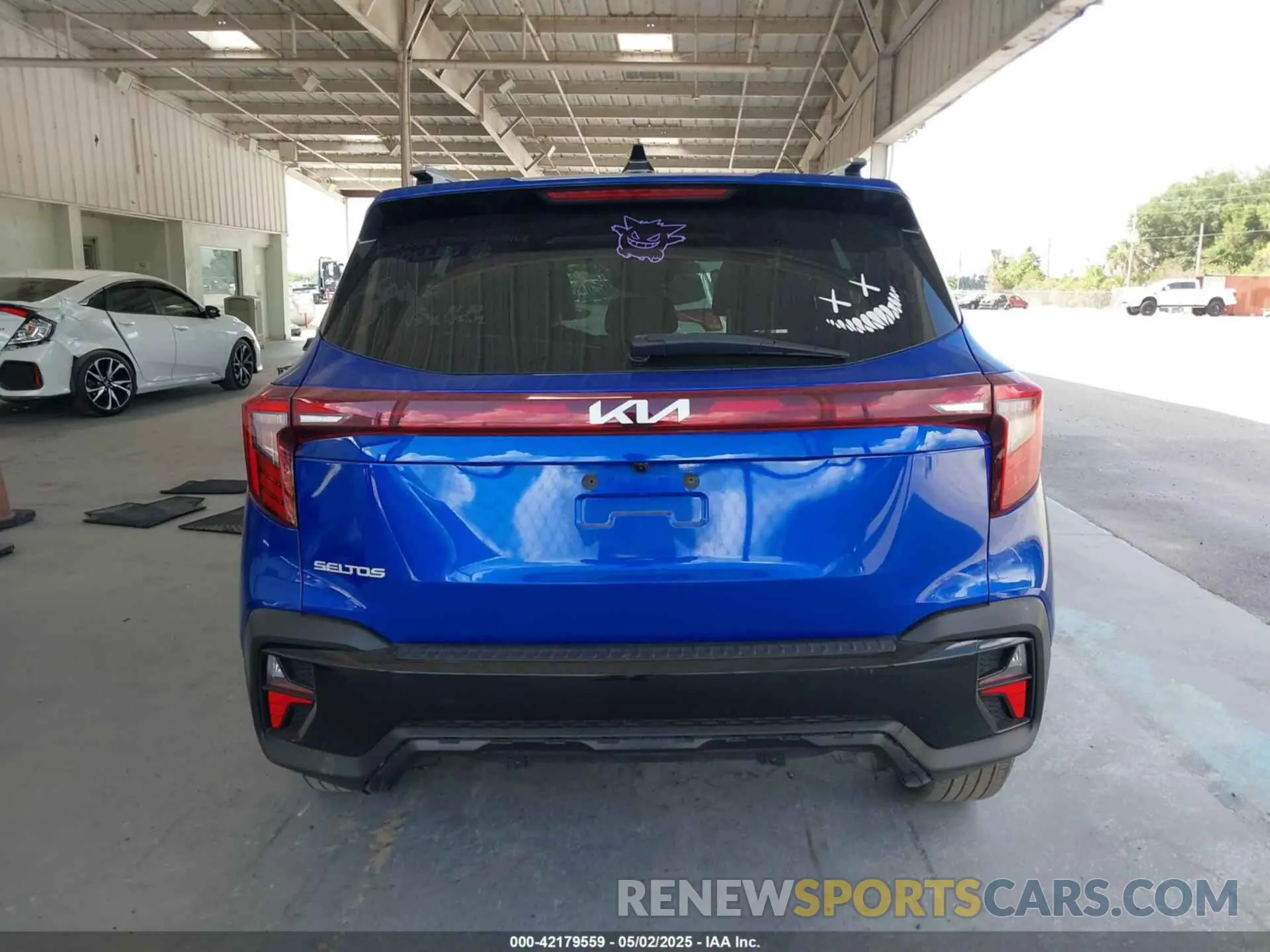 17 Photograph of a damaged car KNDEU2AA6R7640098 KIA SELTOS 2024