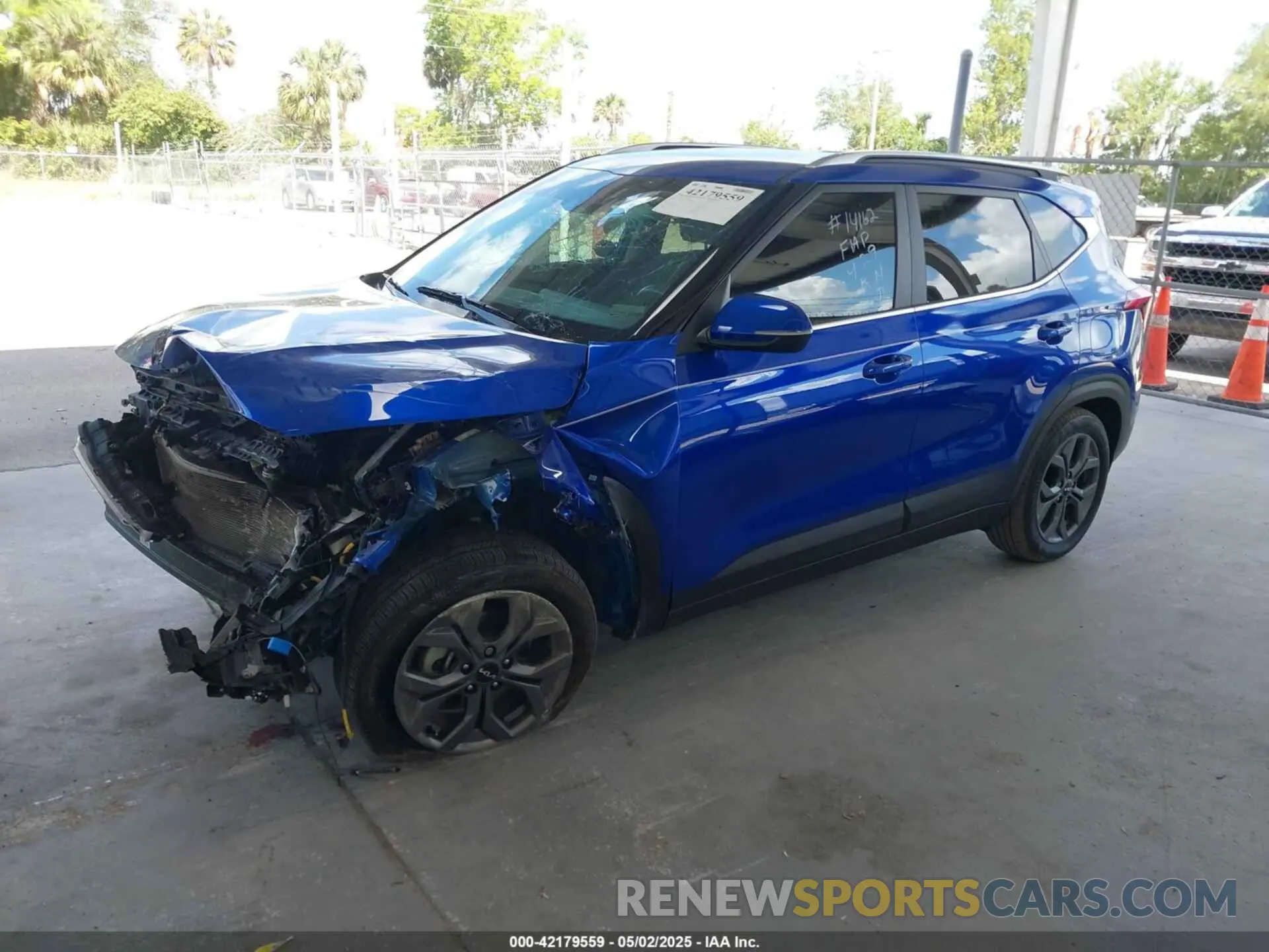 2 Photograph of a damaged car KNDEU2AA6R7640098 KIA SELTOS 2024