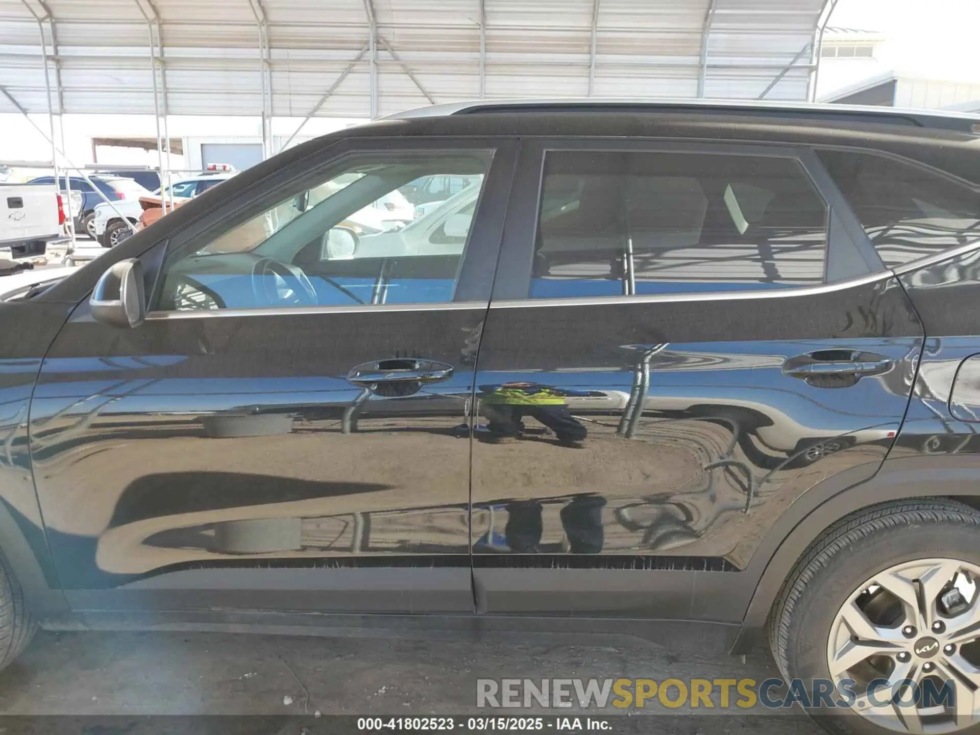 14 Photograph of a damaged car KNDEU2AA7R7502828 KIA SELTOS 2024