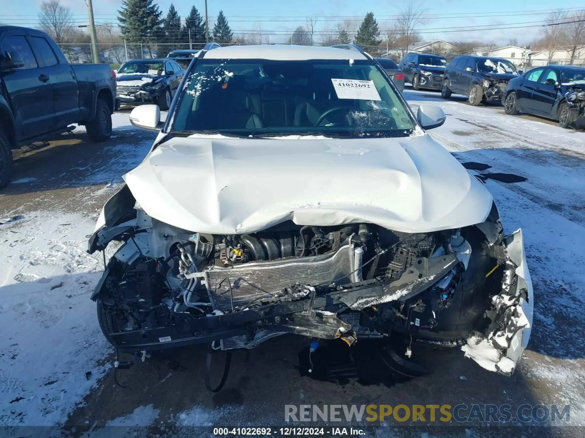 11 Photograph of a damaged car KNDEU2AA7R7638201 KIA SELTOS 2024