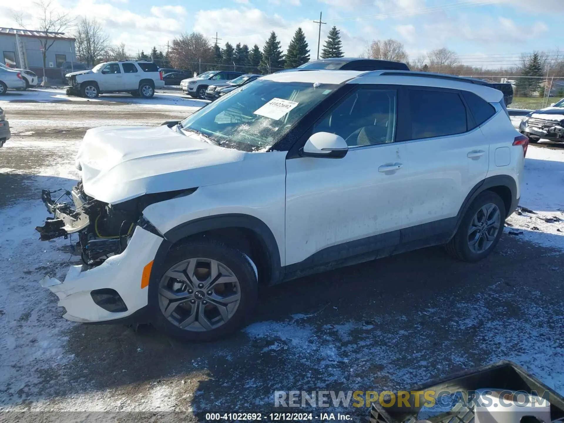 2 Photograph of a damaged car KNDEU2AA7R7638201 KIA SELTOS 2024