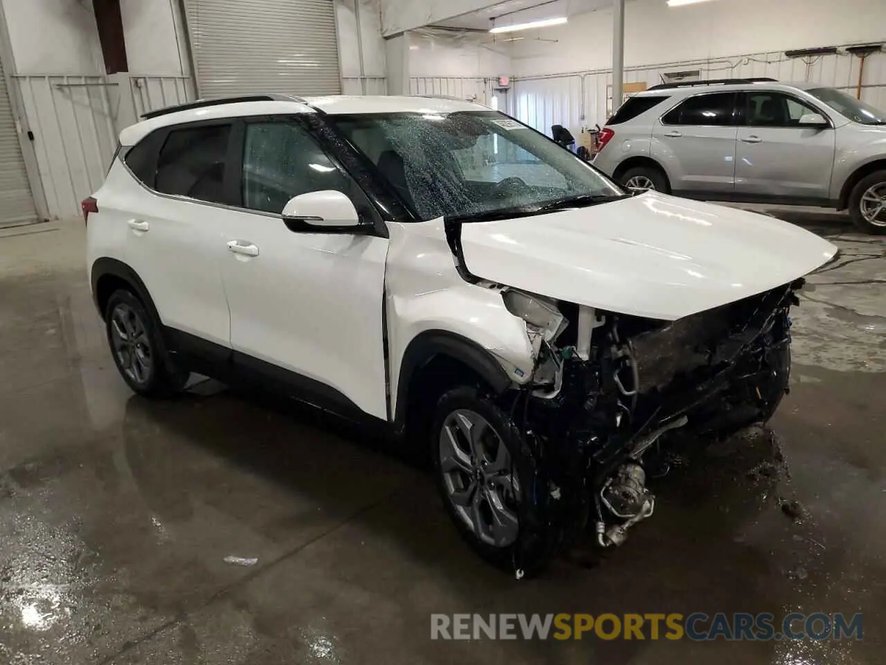 4 Photograph of a damaged car KNDEU2AA8R7478121 KIA SELTOS 2024