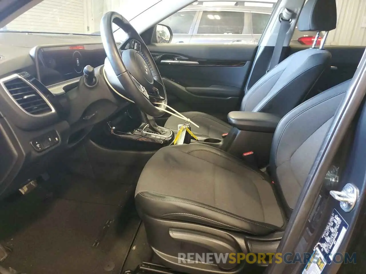 7 Photograph of a damaged car KNDEU2AA8R7608074 KIA SELTOS 2024