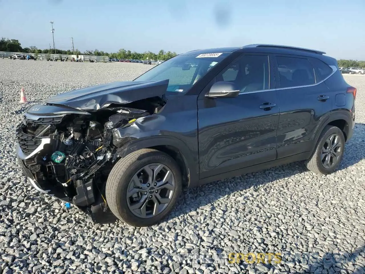 1 Photograph of a damaged car KNDEU2AA8R7666864 KIA SELTOS 2024