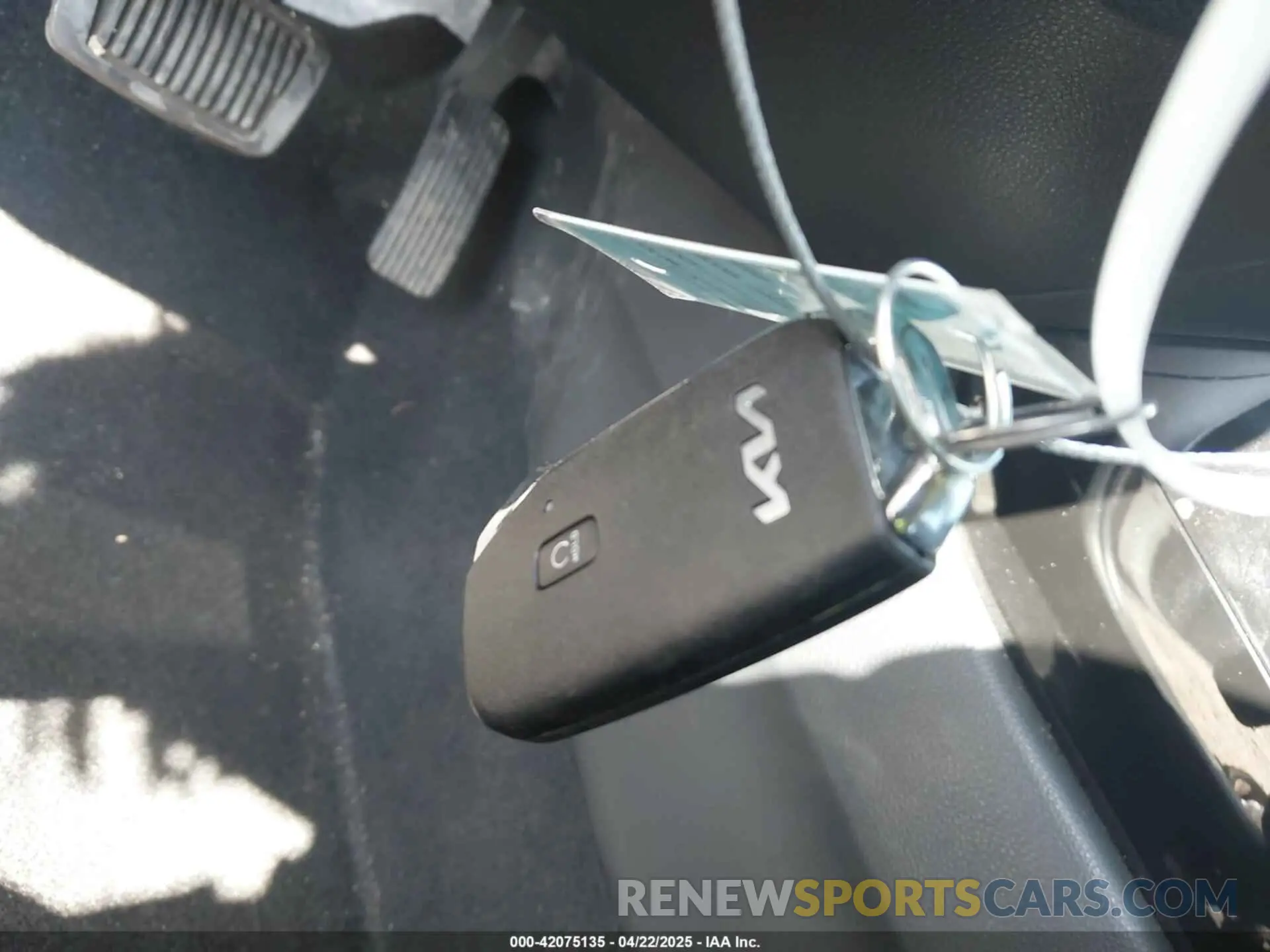 11 Photograph of a damaged car KNDEU2AA9R7570967 KIA SELTOS 2024