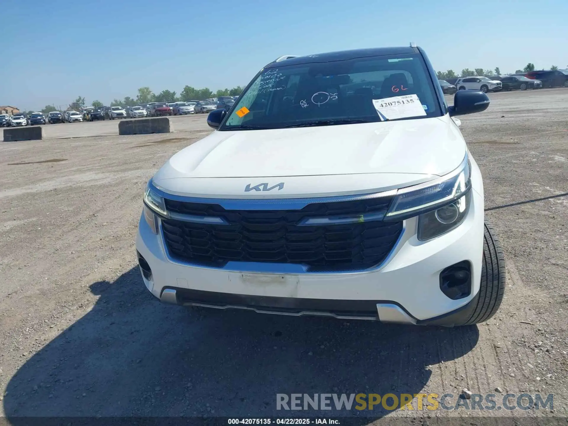12 Photograph of a damaged car KNDEU2AA9R7570967 KIA SELTOS 2024