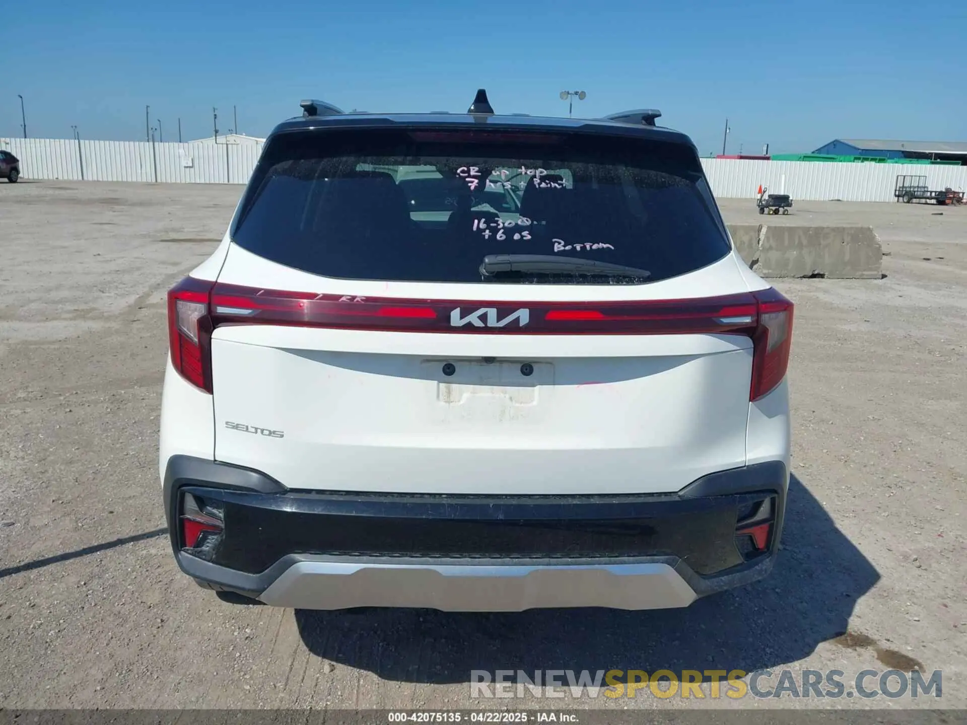 16 Photograph of a damaged car KNDEU2AA9R7570967 KIA SELTOS 2024