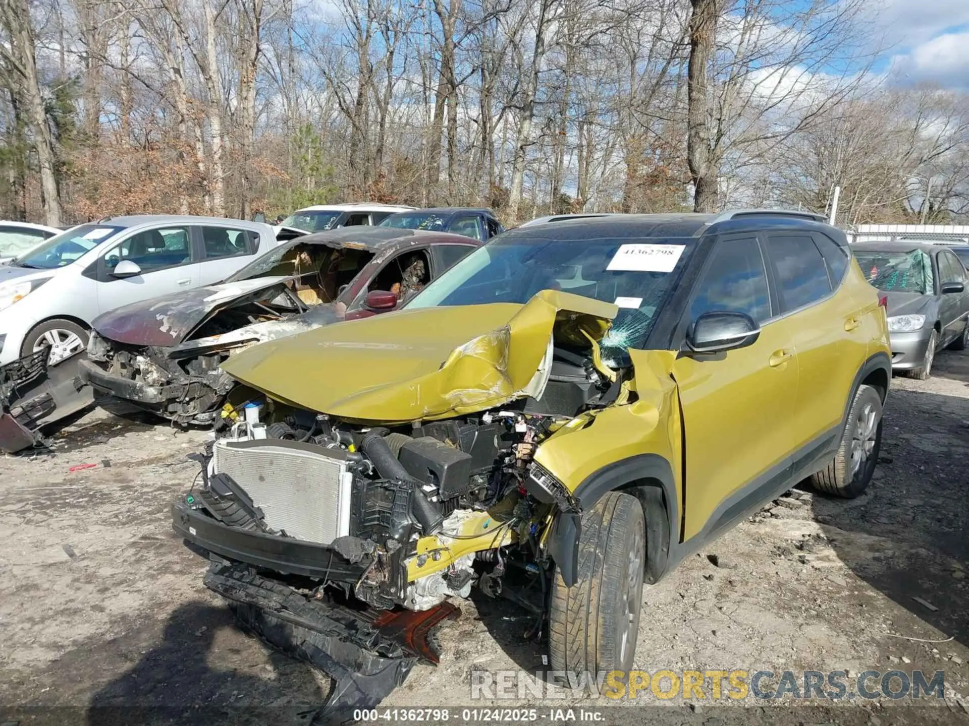2 Photograph of a damaged car KNDEU2AAXR7588765 KIA SELTOS 2024
