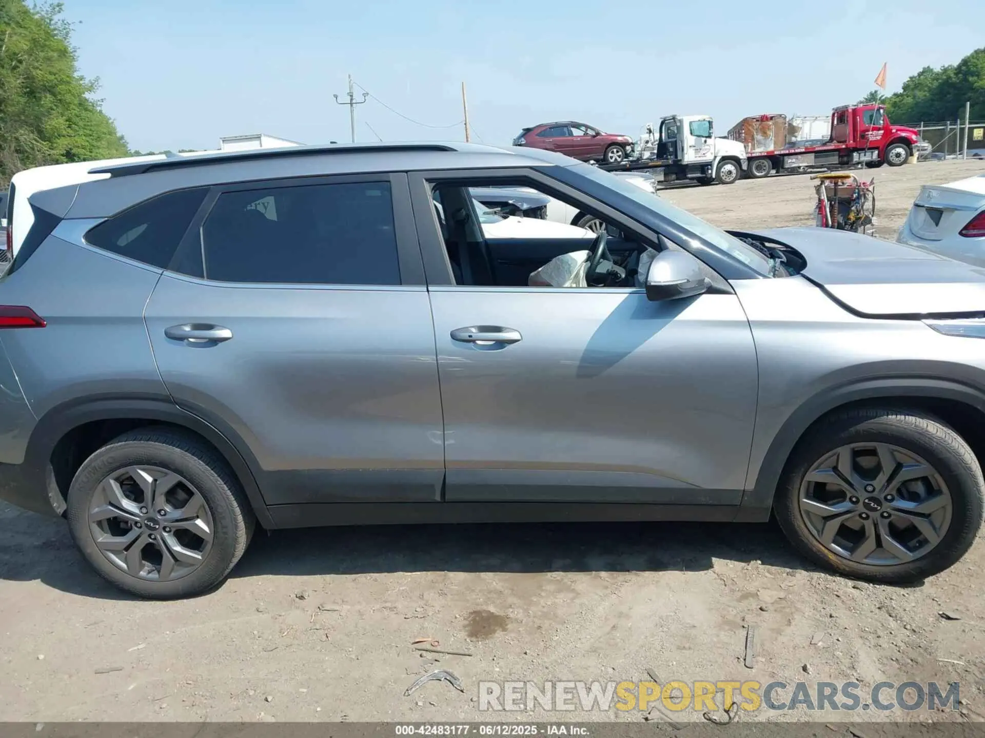 13 Photograph of a damaged car KNDEUCAA0R7540469 KIA SELTOS 2024