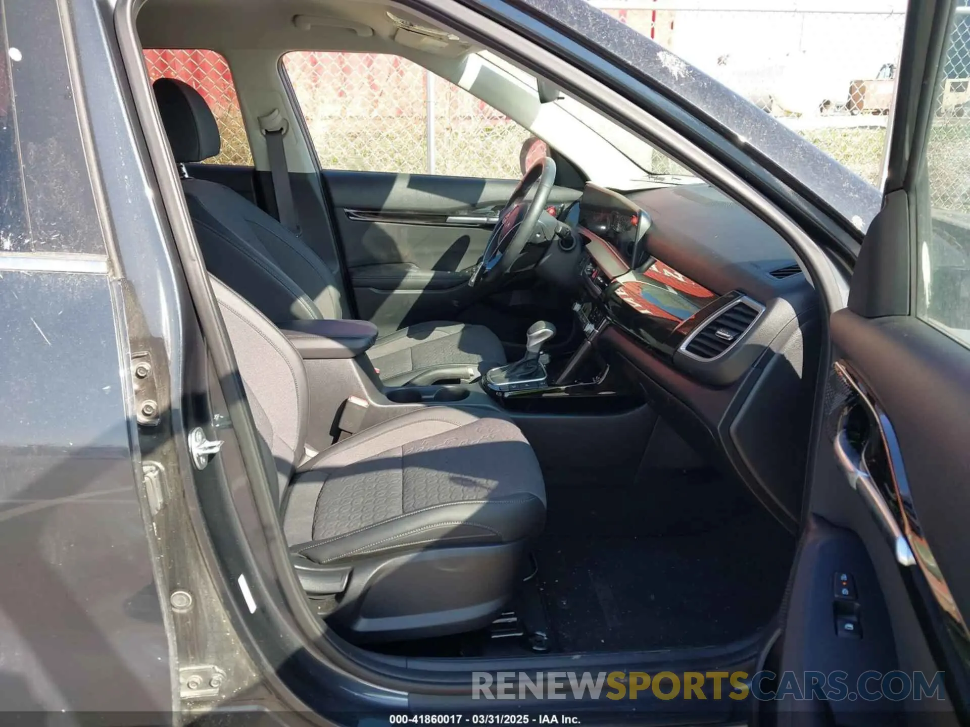 5 Photograph of a damaged car KNDEUCAA1R7606866 KIA SELTOS 2024