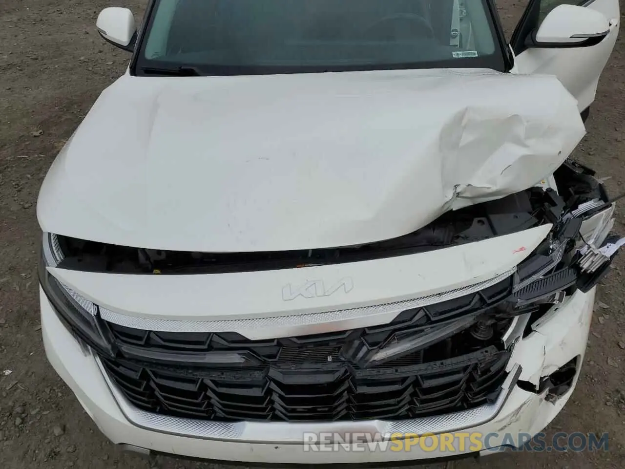 14 Photograph of a damaged car KNDEUCAA1R7610464 KIA SELTOS 2024