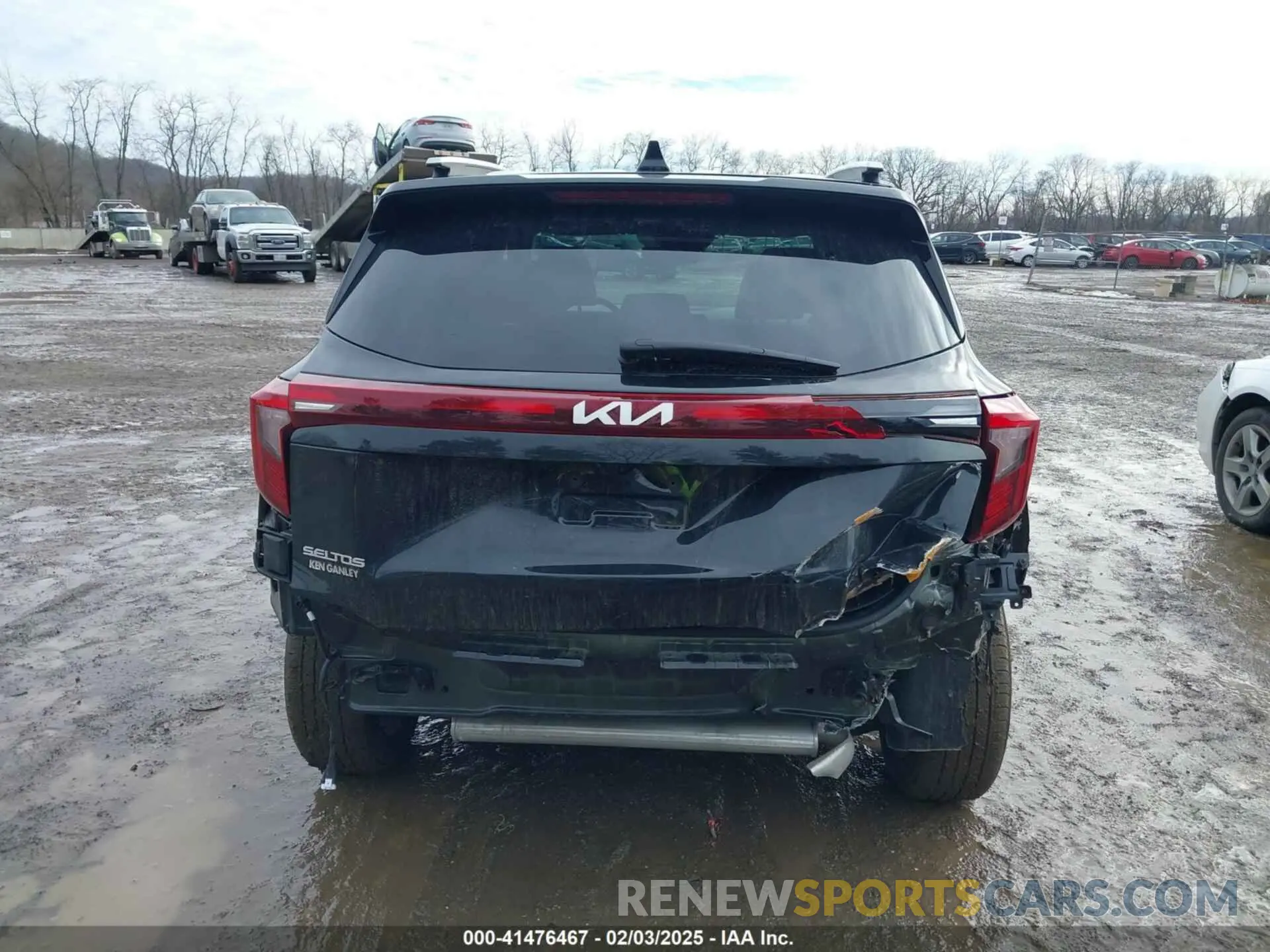 17 Photograph of a damaged car KNDEUCAA1R7652486 KIA SELTOS 2024