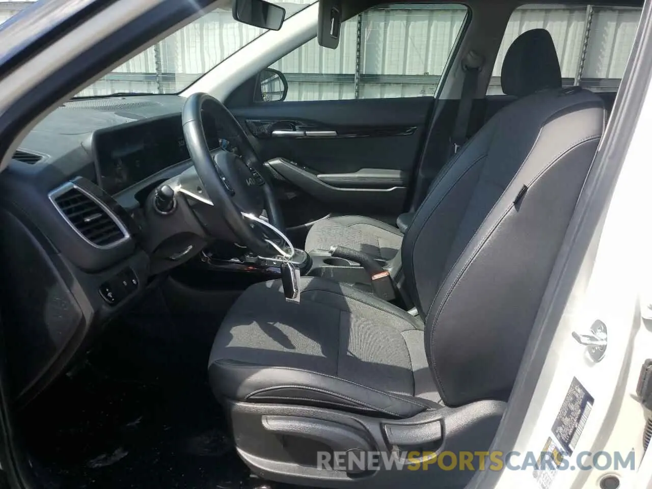 7 Photograph of a damaged car KNDEUCAA2R7477696 KIA SELTOS 2024