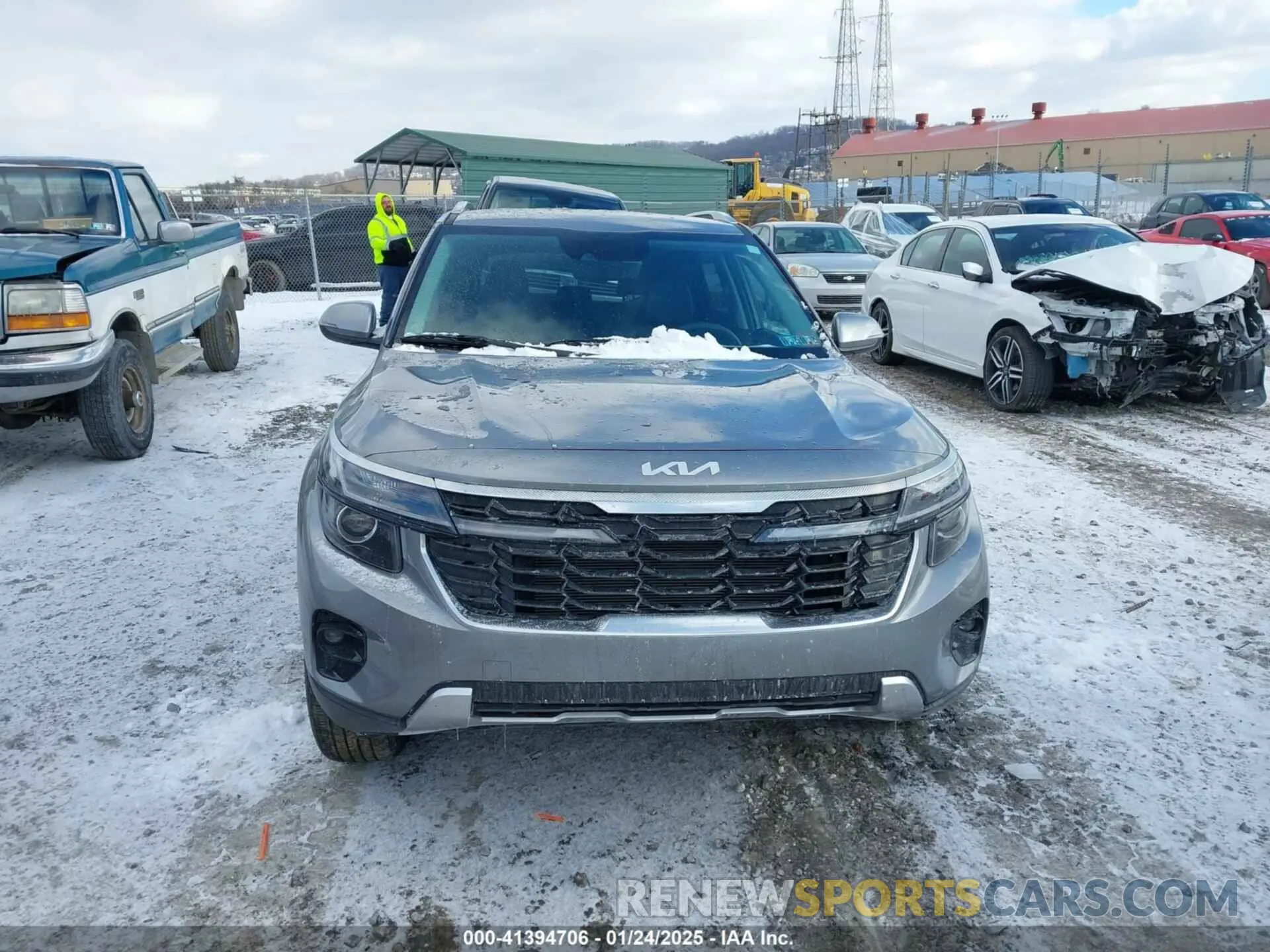 12 Photograph of a damaged car KNDEUCAA3R7552678 KIA SELTOS 2024