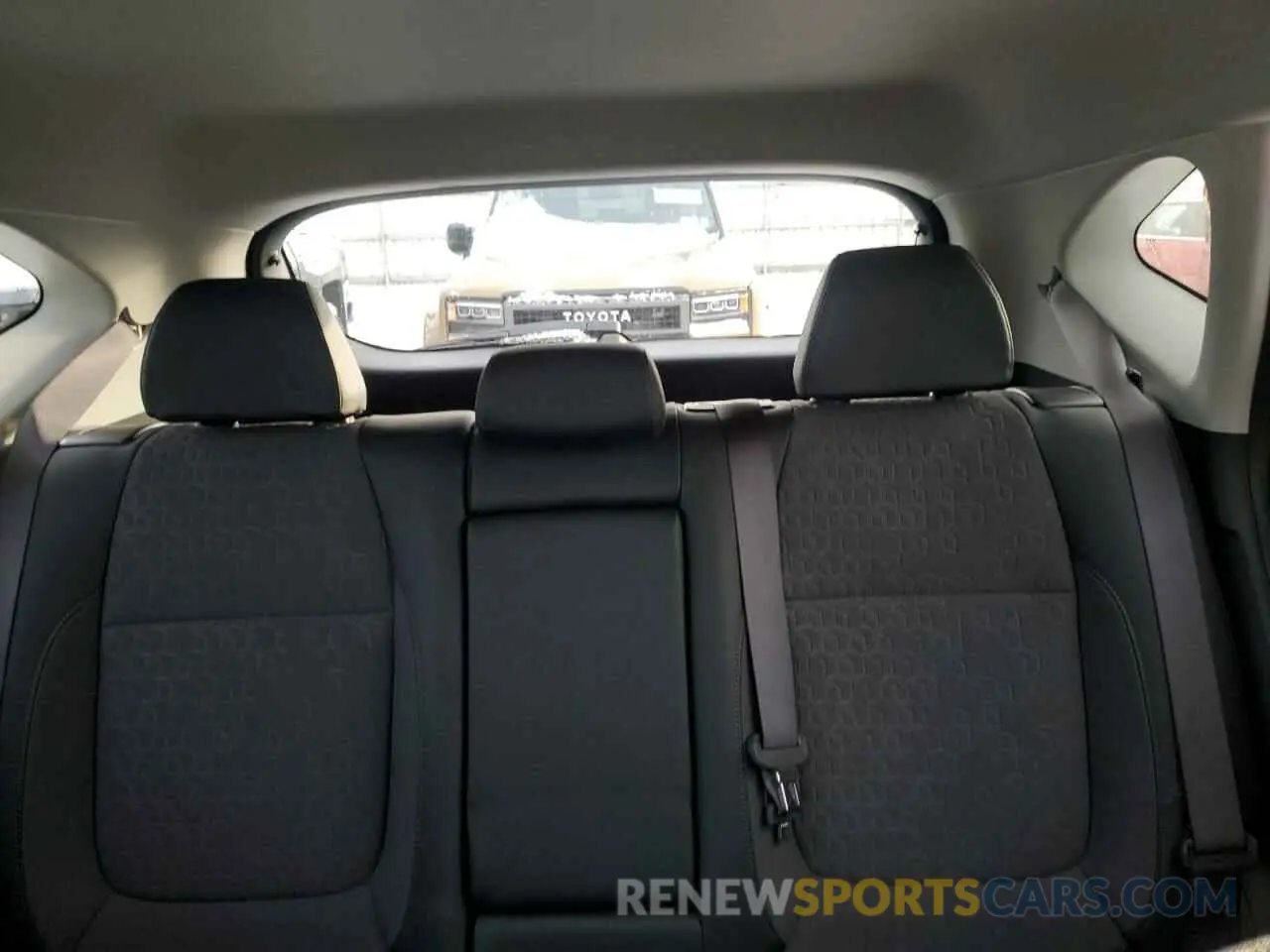 10 Photograph of a damaged car KNDEUCAA3R7609798 KIA SELTOS 2024