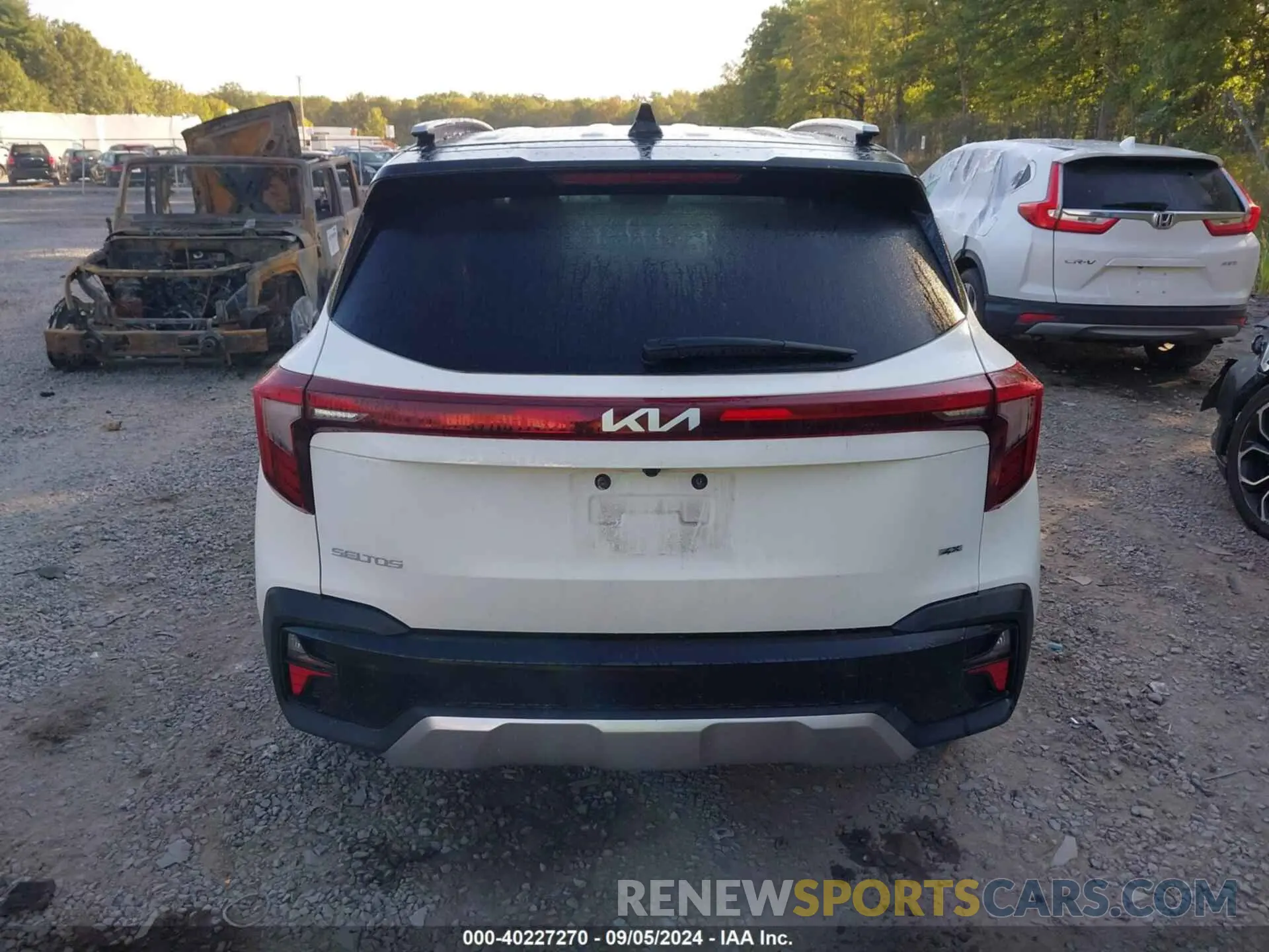 16 Photograph of a damaged car KNDEUCAA4R7531208 KIA SELTOS 2024
