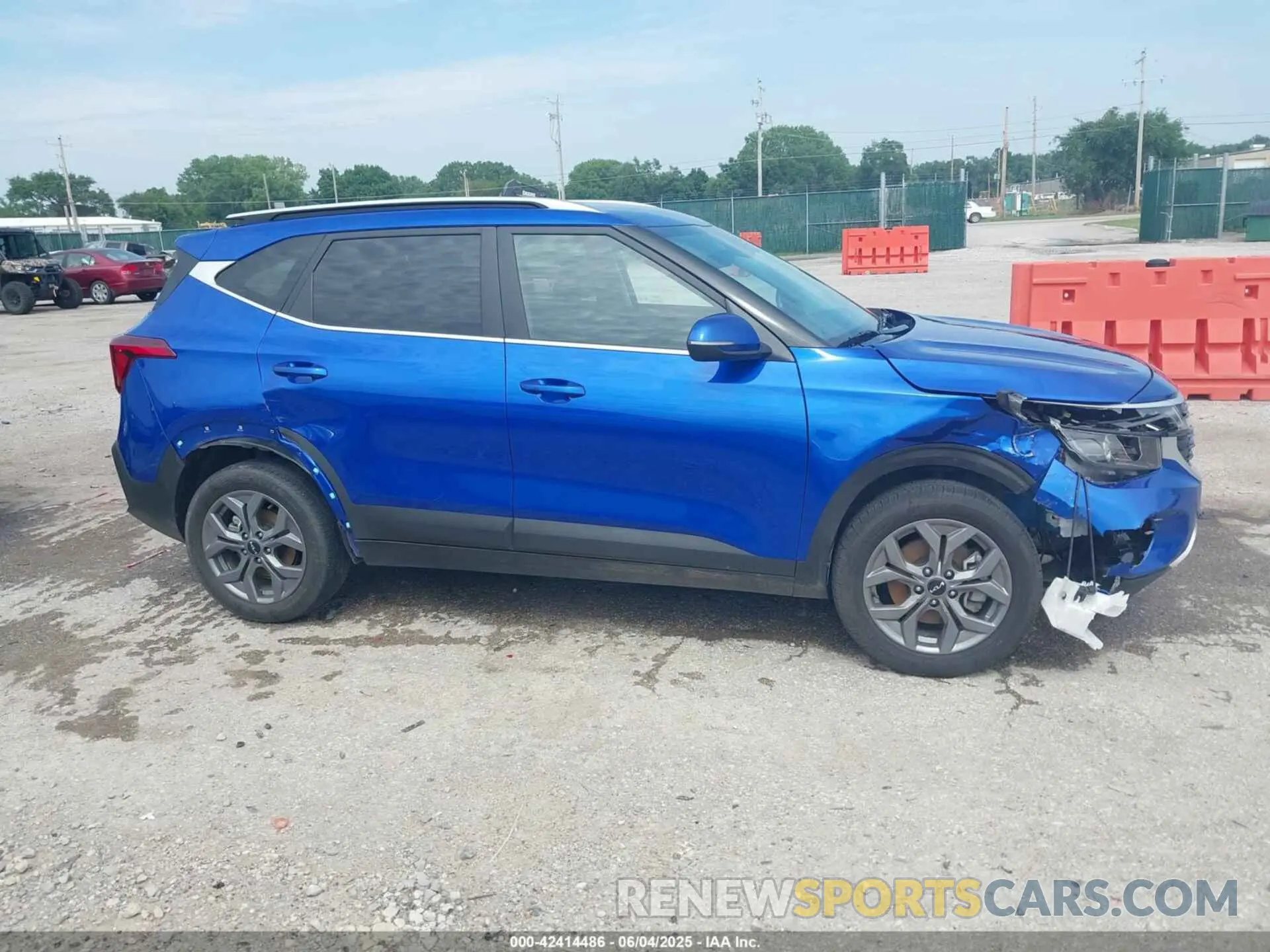 13 Photograph of a damaged car KNDEUCAA4R7612452 KIA SELTOS 2024