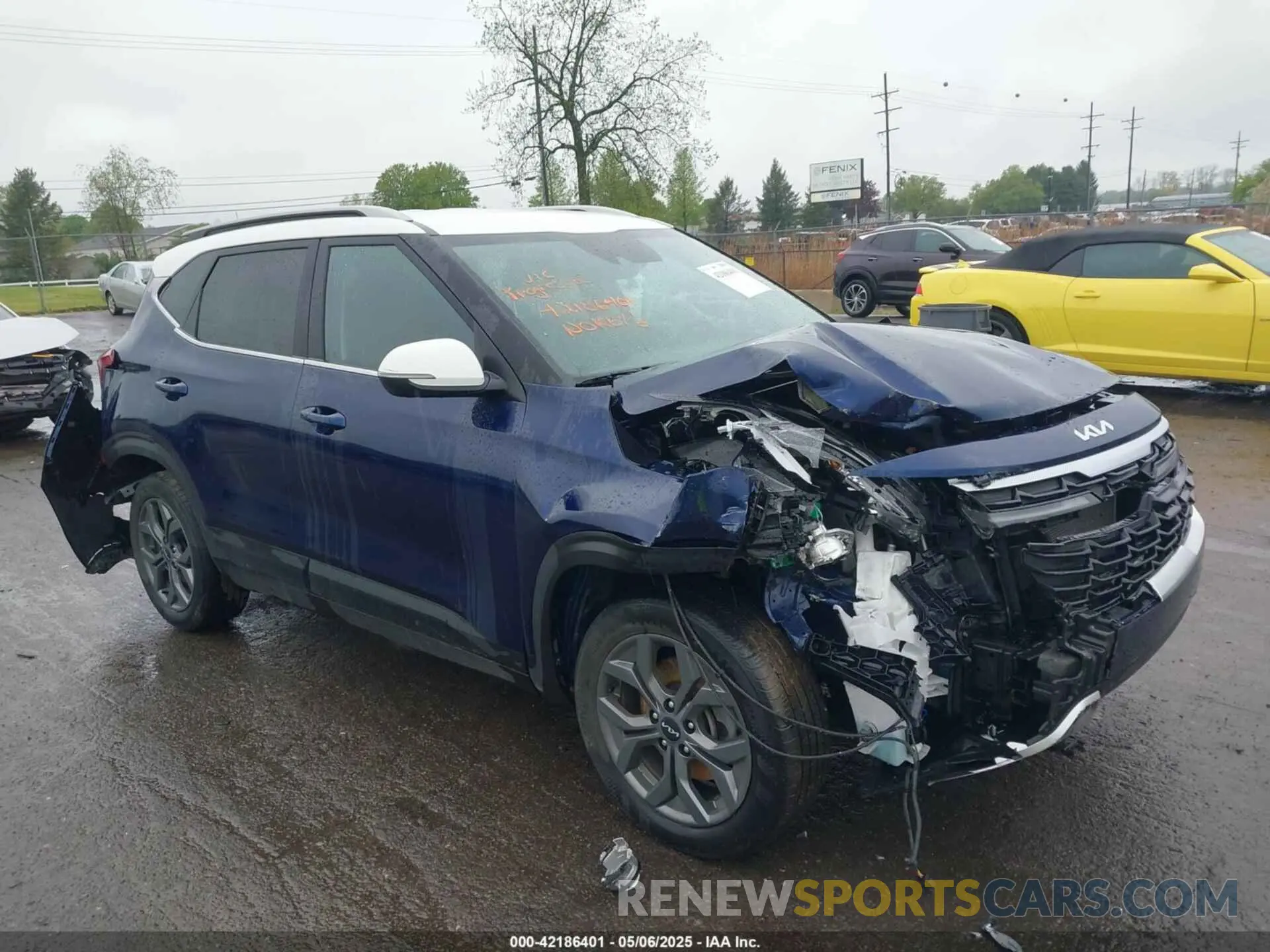 1 Photograph of a damaged car KNDEUCAA6R7487387 KIA SELTOS 2024
