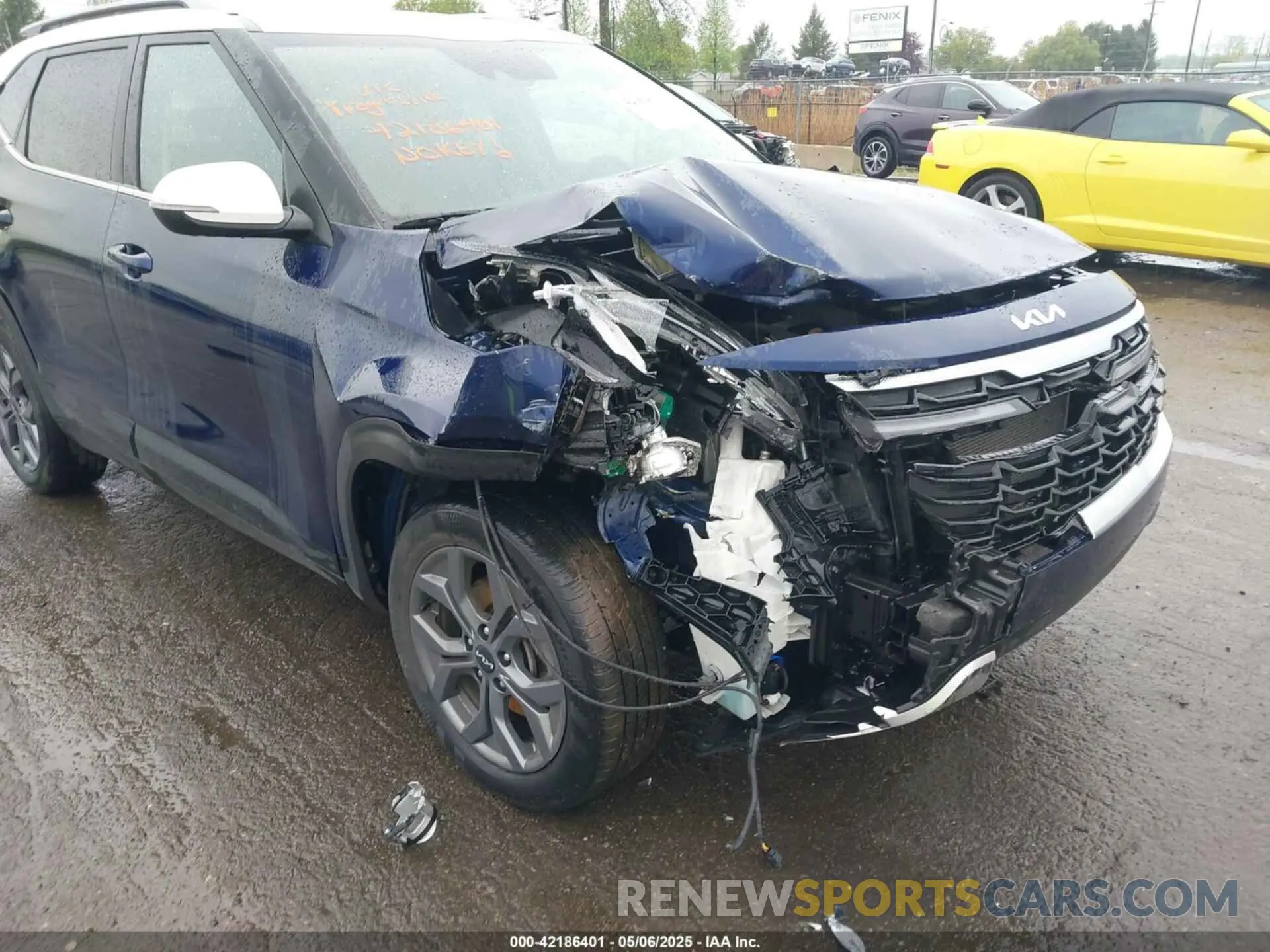 6 Photograph of a damaged car KNDEUCAA6R7487387 KIA SELTOS 2024