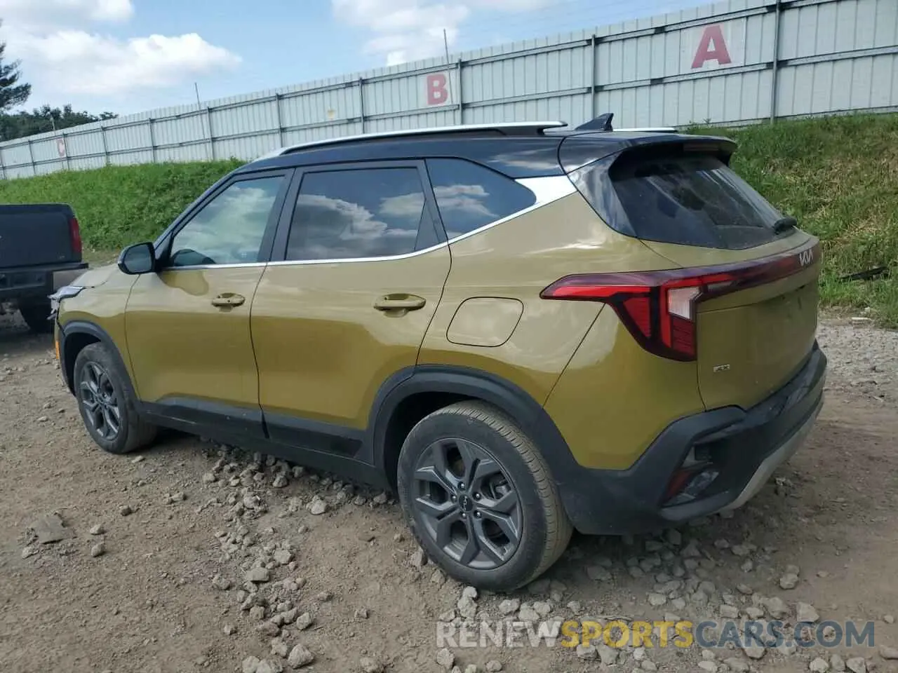 2 Photograph of a damaged car KNDEUCAA6R7573105 KIA SELTOS 2024