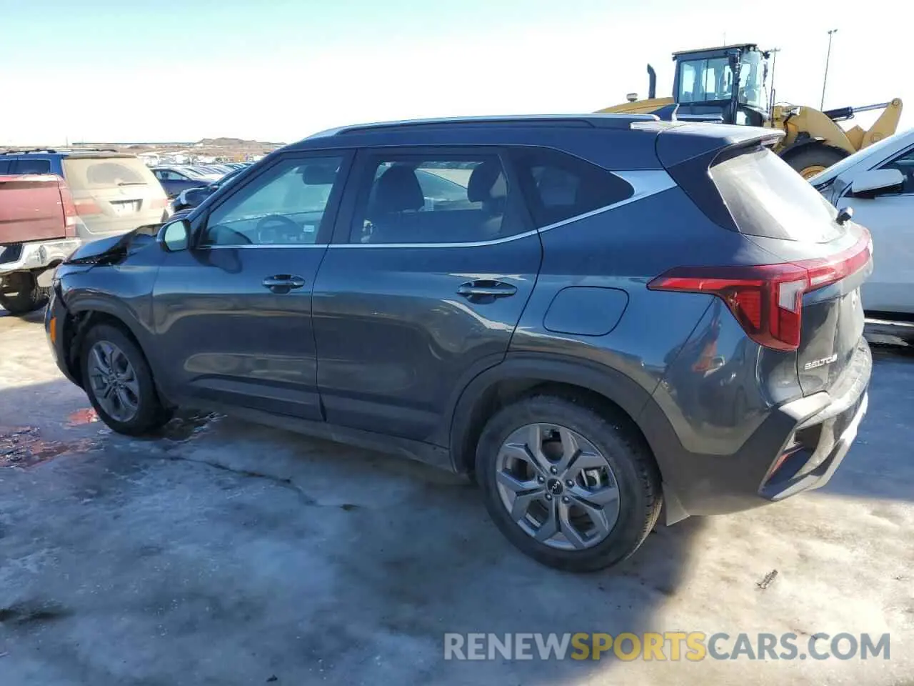 2 Photograph of a damaged car KNDEUCAAXR7559367 KIA SELTOS 2024