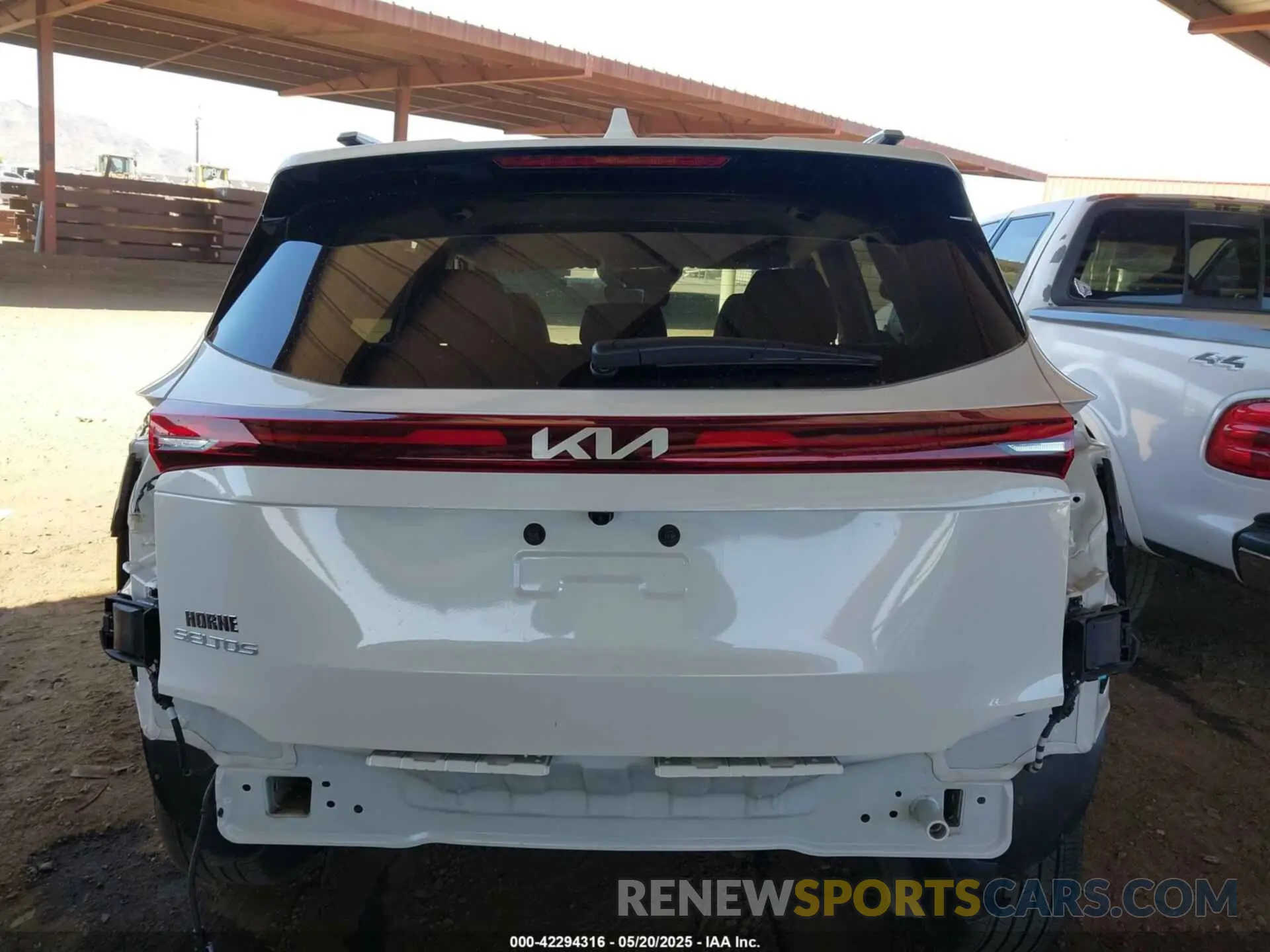 17 Photograph of a damaged car KNDER2AA0S7703414 KIA SELTOS 2025