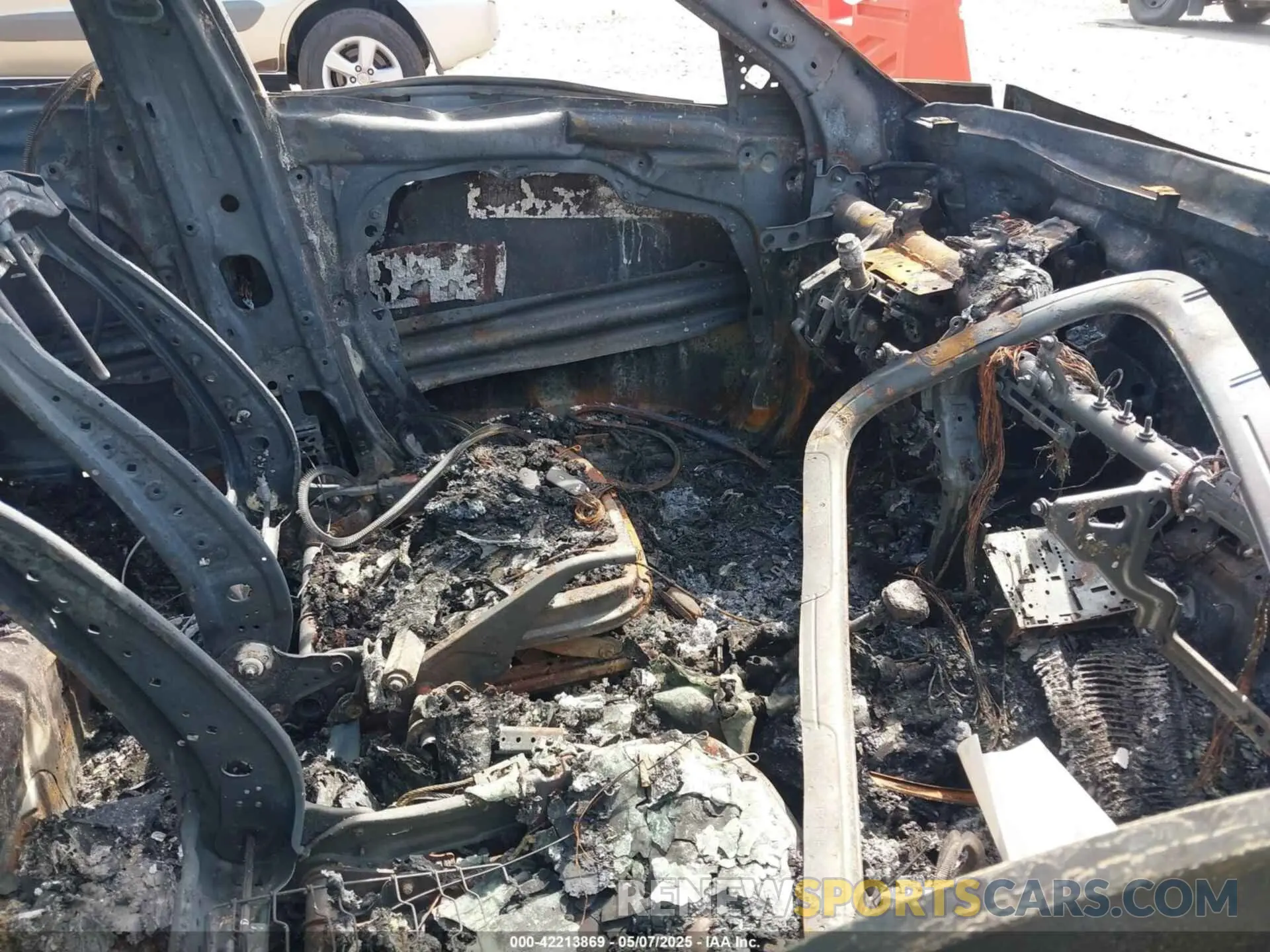 5 Photograph of a damaged car KNDER2AA1S7679270 KIA SELTOS 2025