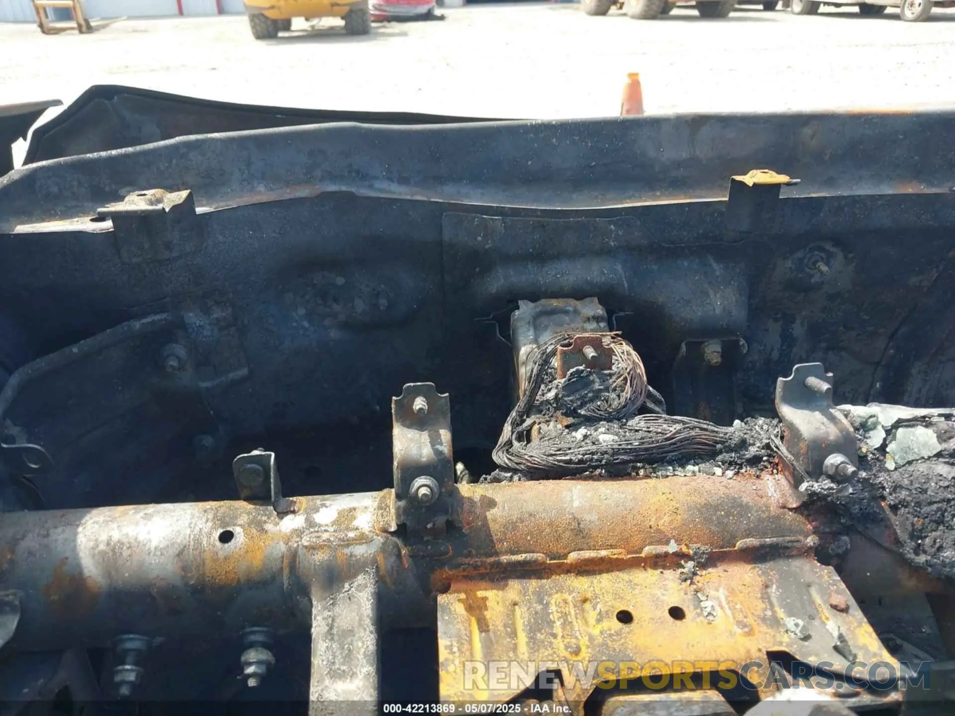 7 Photograph of a damaged car KNDER2AA1S7679270 KIA SELTOS 2025