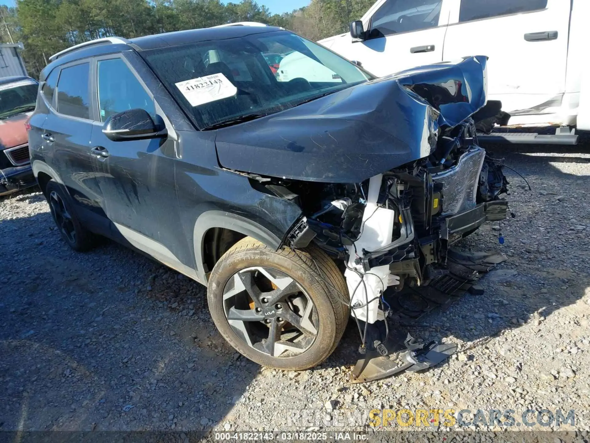 1 Photograph of a damaged car KNDER2AA2S7701292 KIA SELTOS 2025
