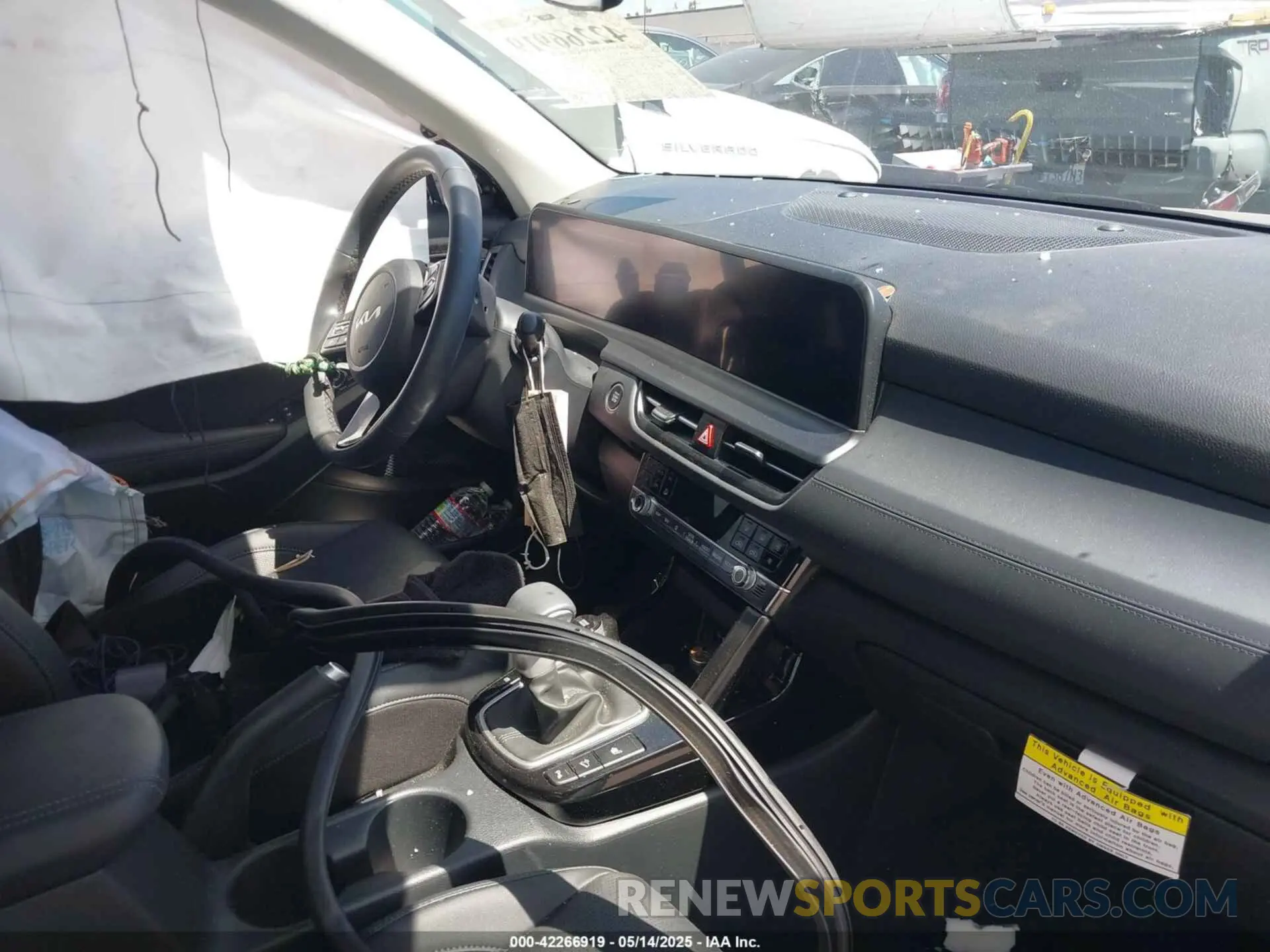 5 Photograph of a damaged car KNDER2AA6S7741682 KIA SELTOS 2025