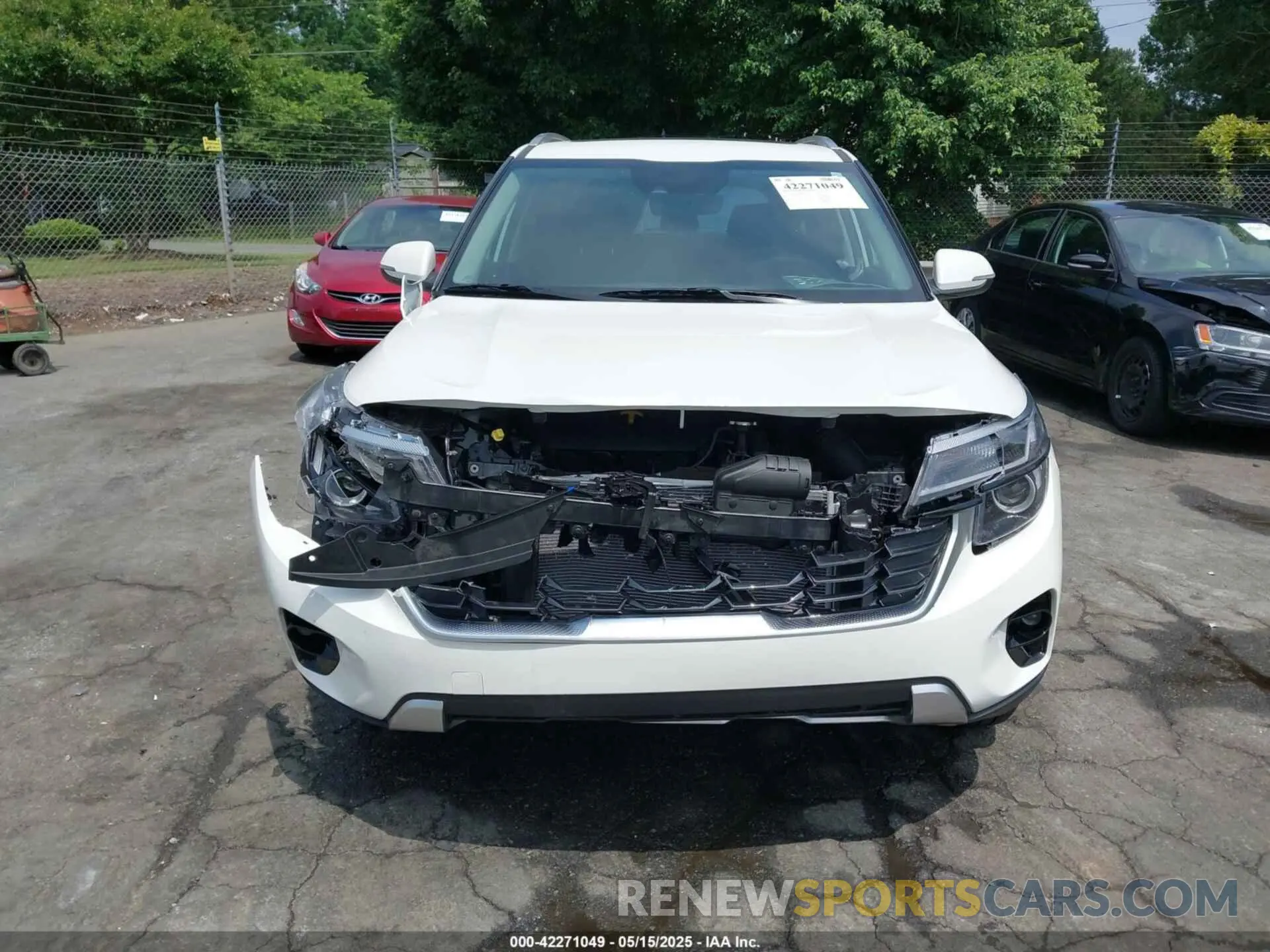 12 Photograph of a damaged car KNDER2AA8S7674258 KIA SELTOS 2025