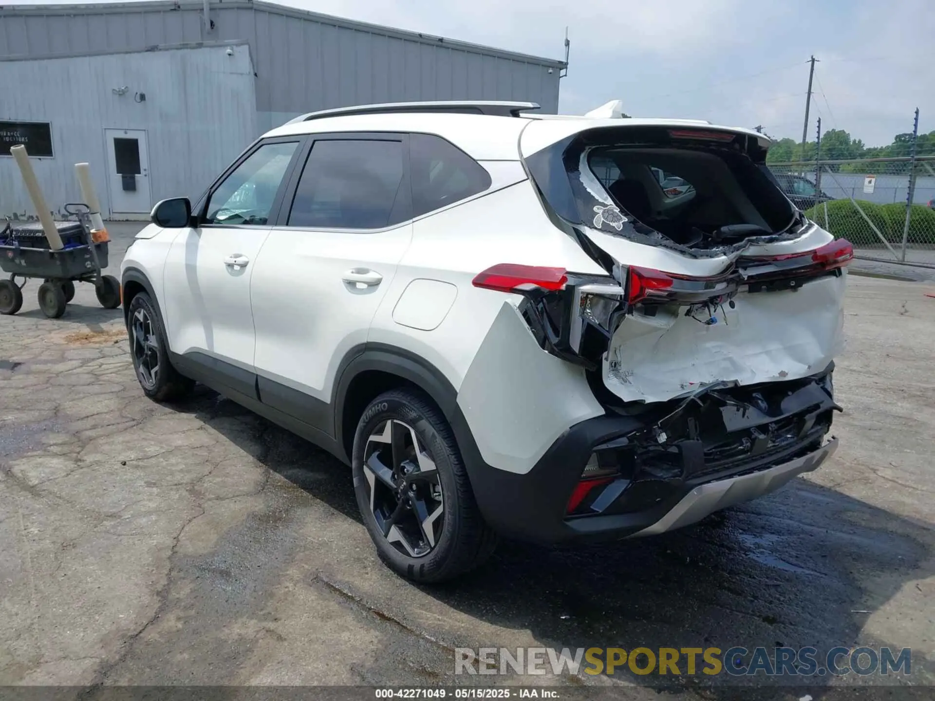 3 Photograph of a damaged car KNDER2AA8S7674258 KIA SELTOS 2025