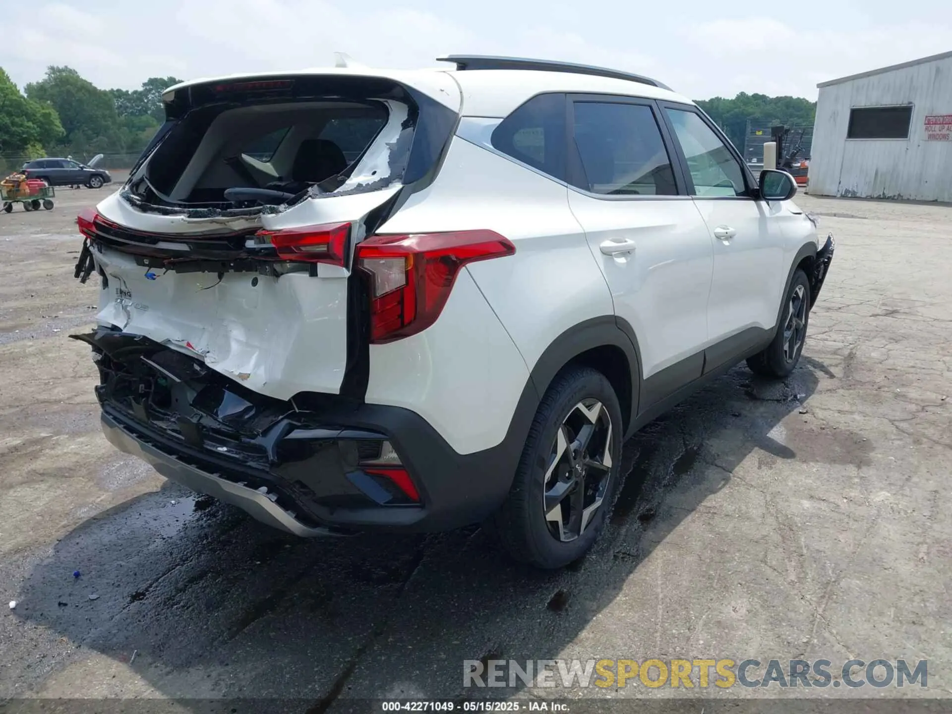 4 Photograph of a damaged car KNDER2AA8S7674258 KIA SELTOS 2025