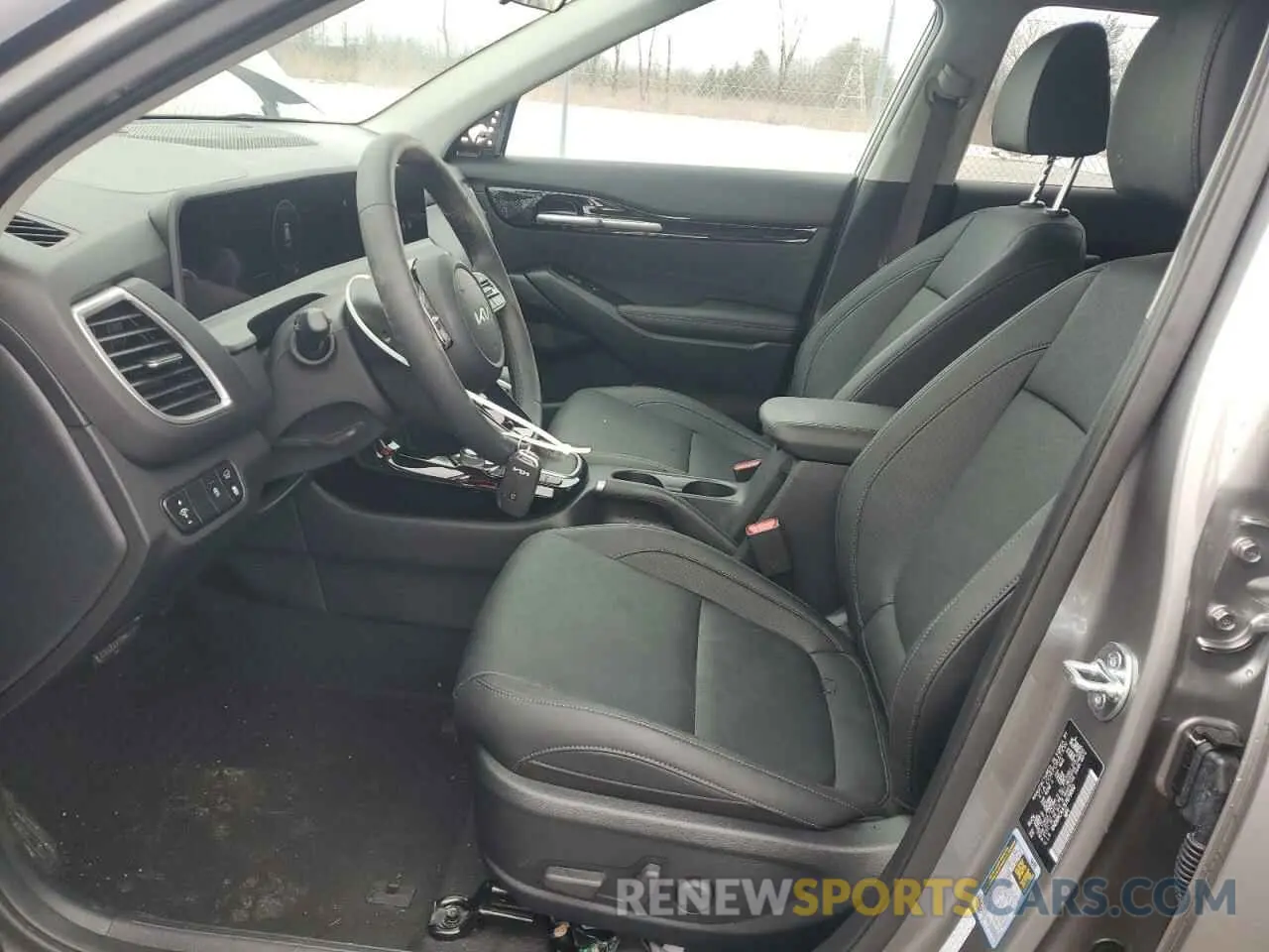 7 Photograph of a damaged car KNDERCAA1S7679002 KIA SELTOS 2025