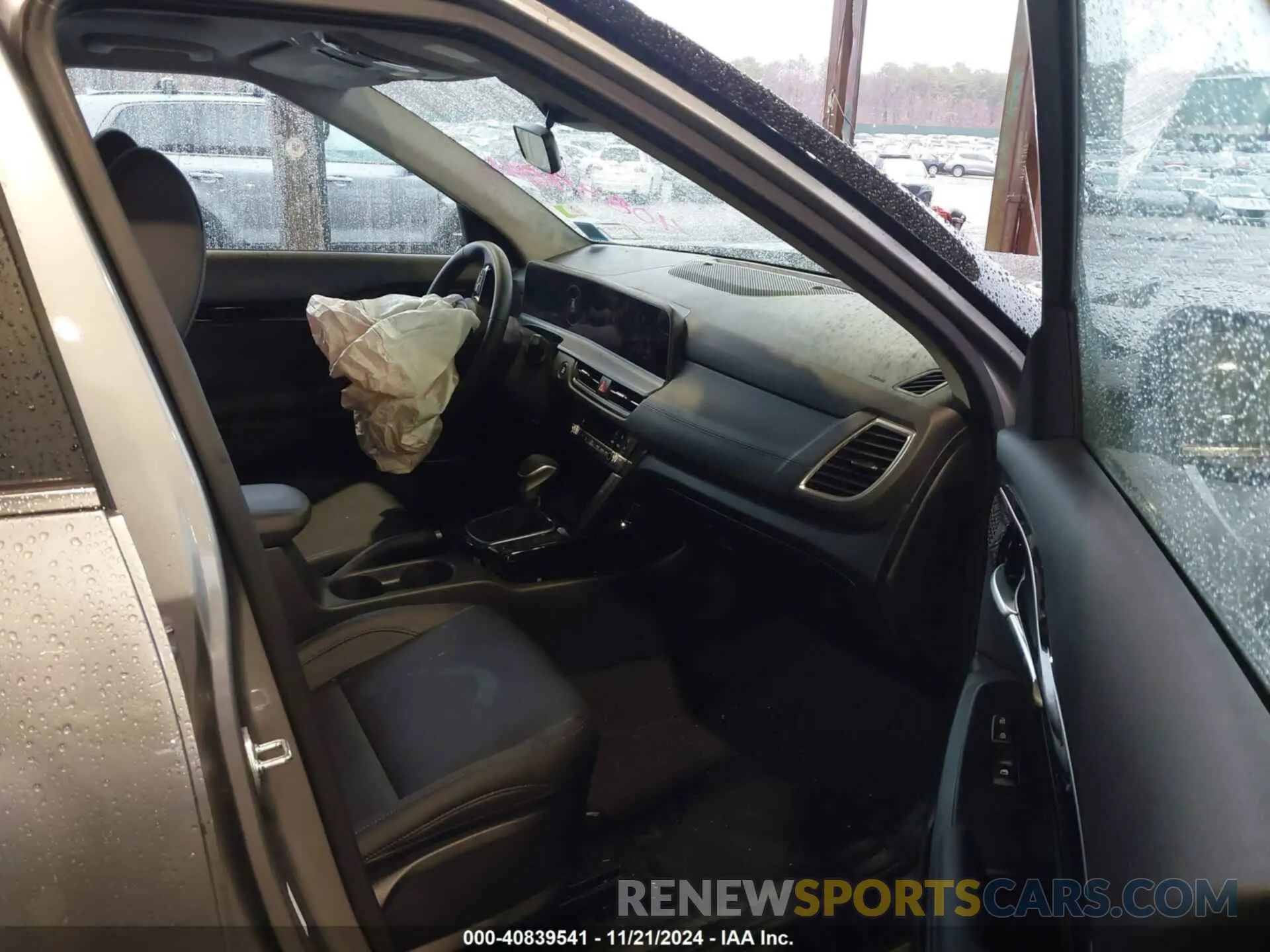 5 Photograph of a damaged car KNDERCAA6S7671087 KIA SELTOS 2025