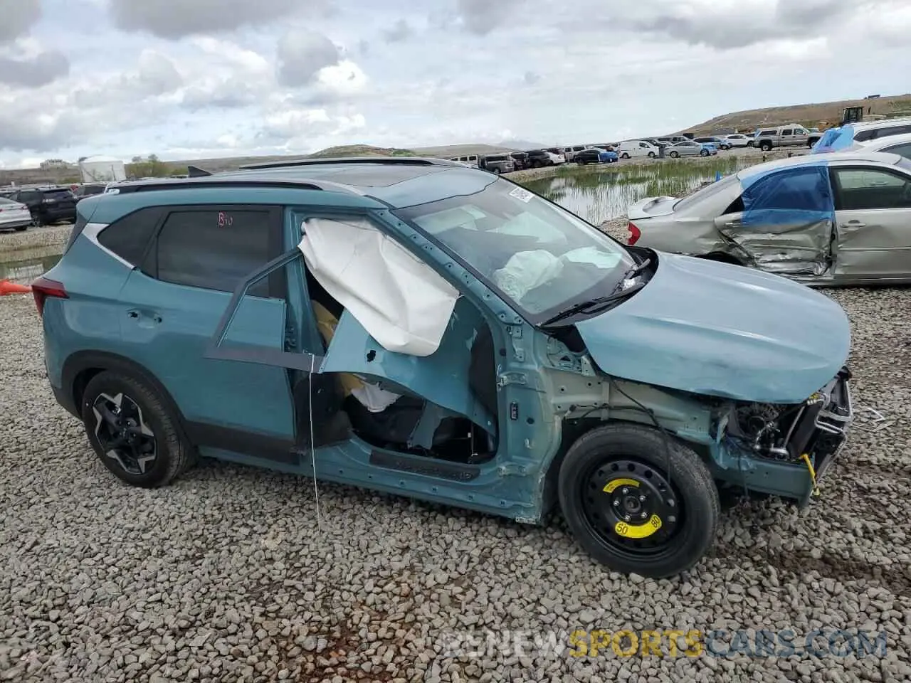 4 Photograph of a damaged car KNDERCAA7S7749196 KIA SELTOS 2025