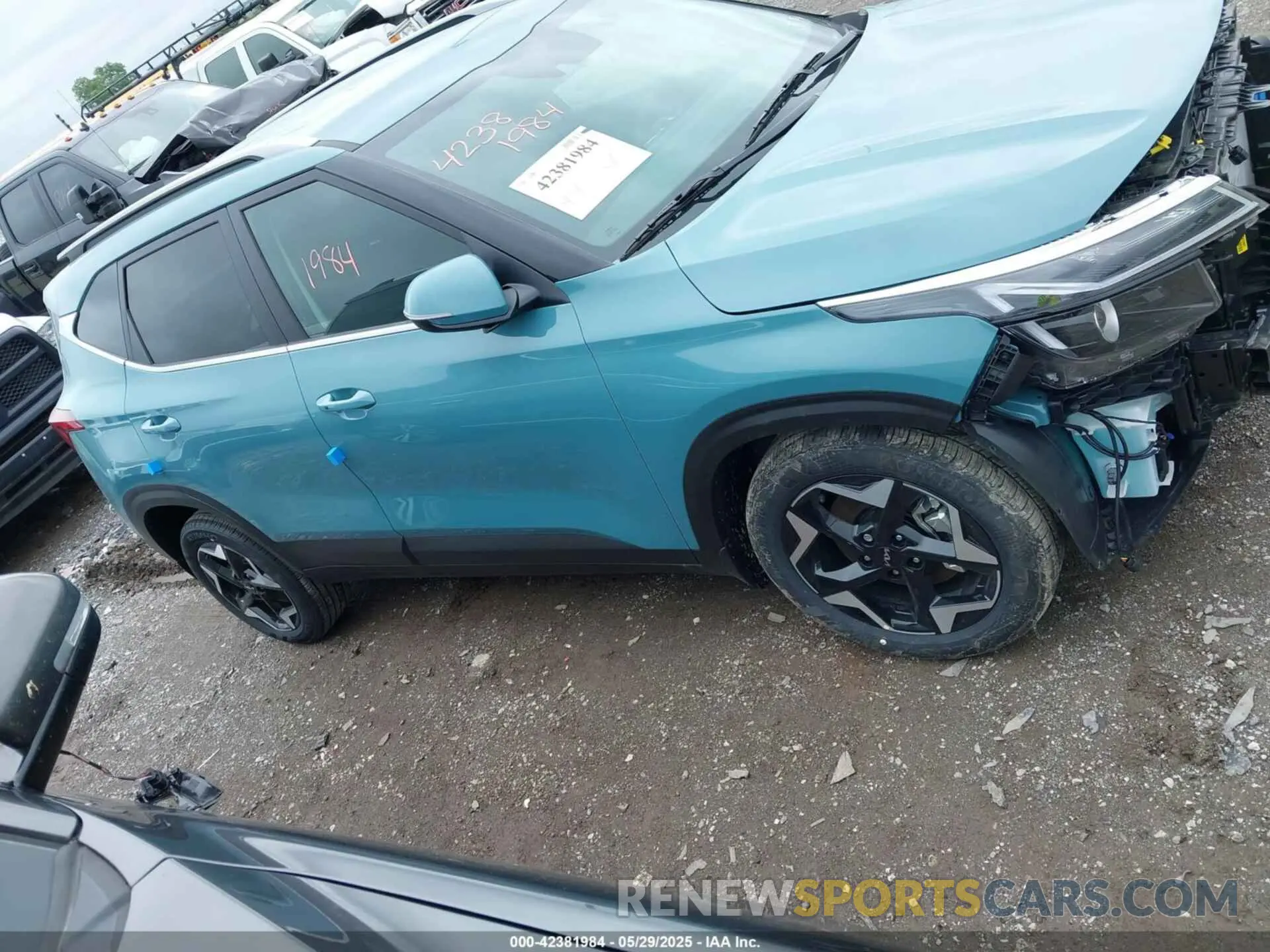 13 Photograph of a damaged car KNDERCAA7S7767701 KIA SELTOS 2025