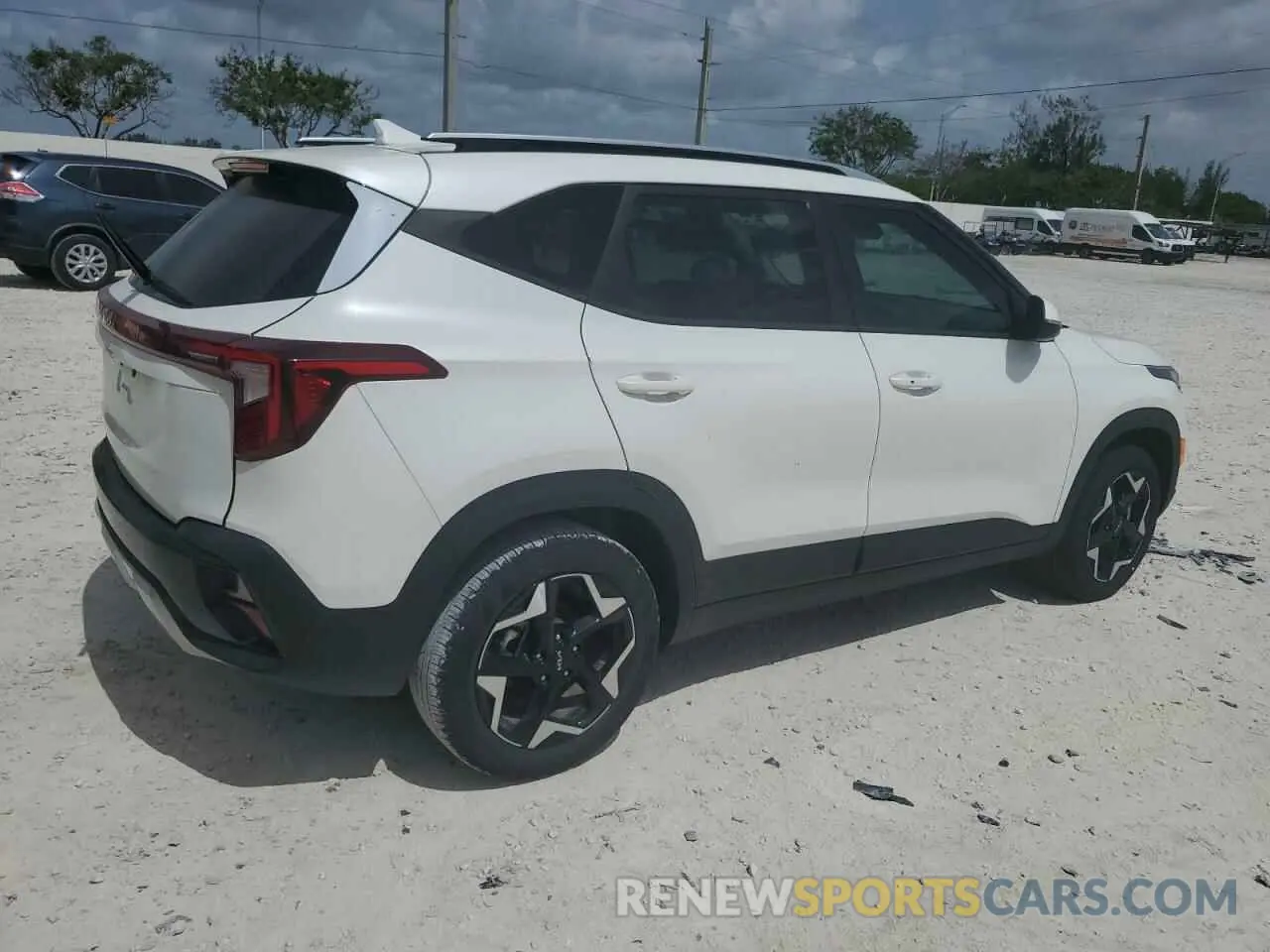 3 Photograph of a damaged car KNDEU2AA1S7706921 KIA SELTOS 2025