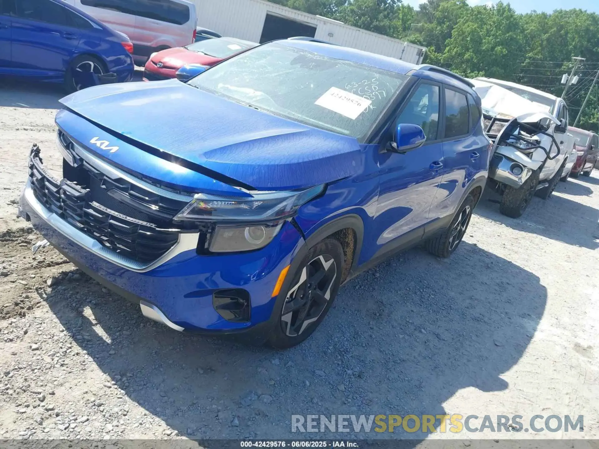 2 Photograph of a damaged car KNDEU2AA2S7700397 KIA SELTOS 2025