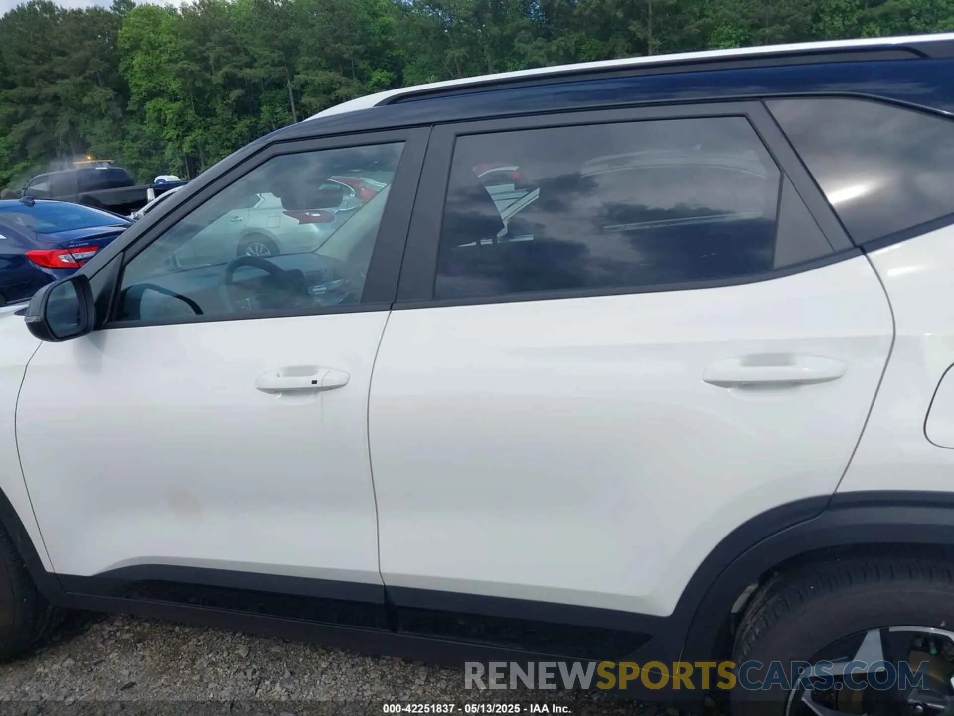 14 Photograph of a damaged car KNDEU2AA6S7669302 KIA SELTOS 2025