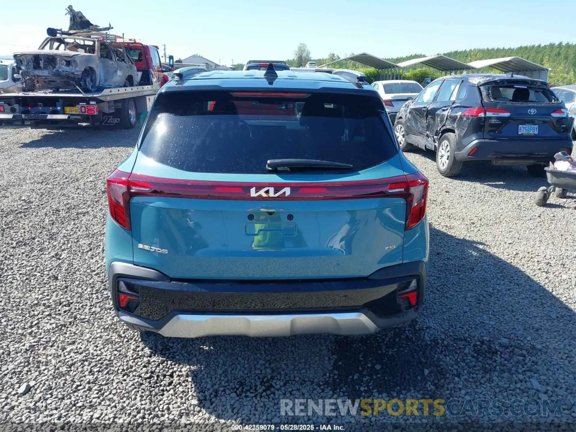 17 Photograph of a damaged car KNDEUCAA5S7777237 KIA SELTOS 2025
