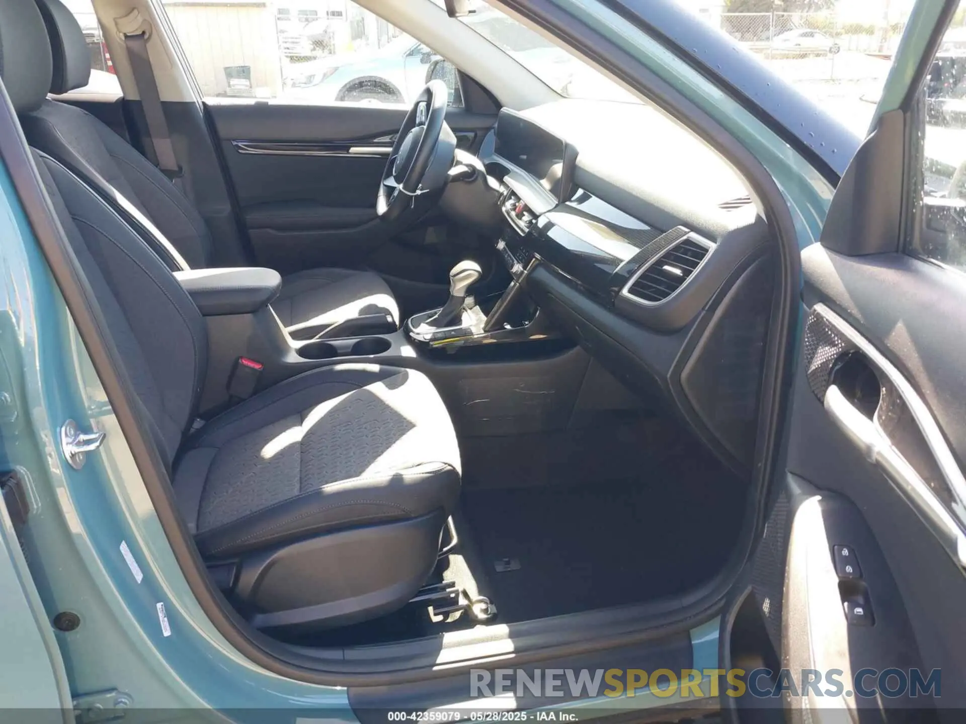 5 Photograph of a damaged car KNDEUCAA5S7777237 KIA SELTOS 2025
