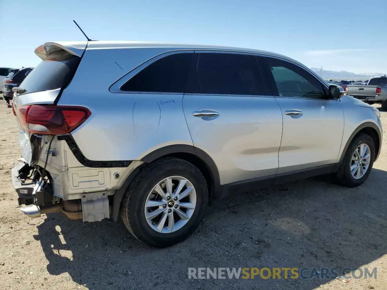 3 Photograph of a damaged car 5XYPG4A30KG449573 KIA SORENTO 2019